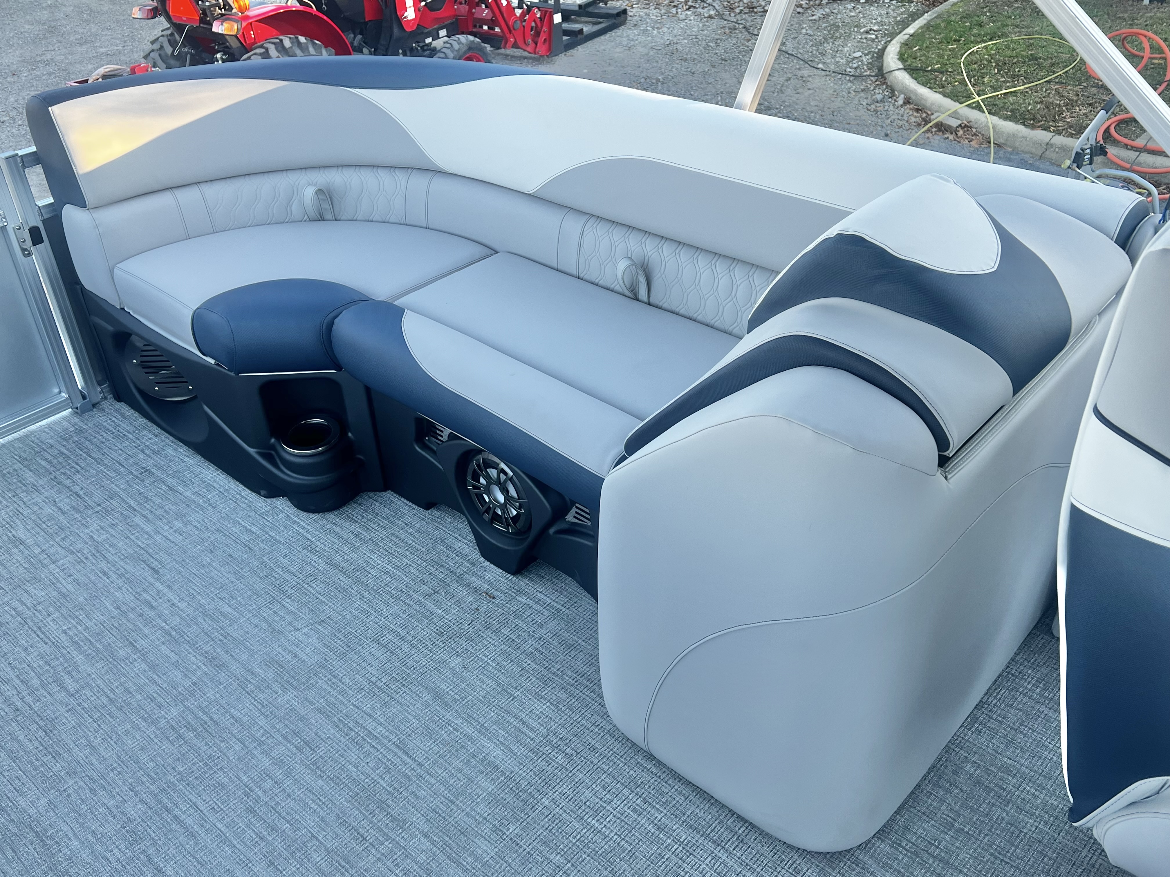 2026 Avalon LSZ 23' Quad Lounge Triple-Toon - IN STOCK - $61,416