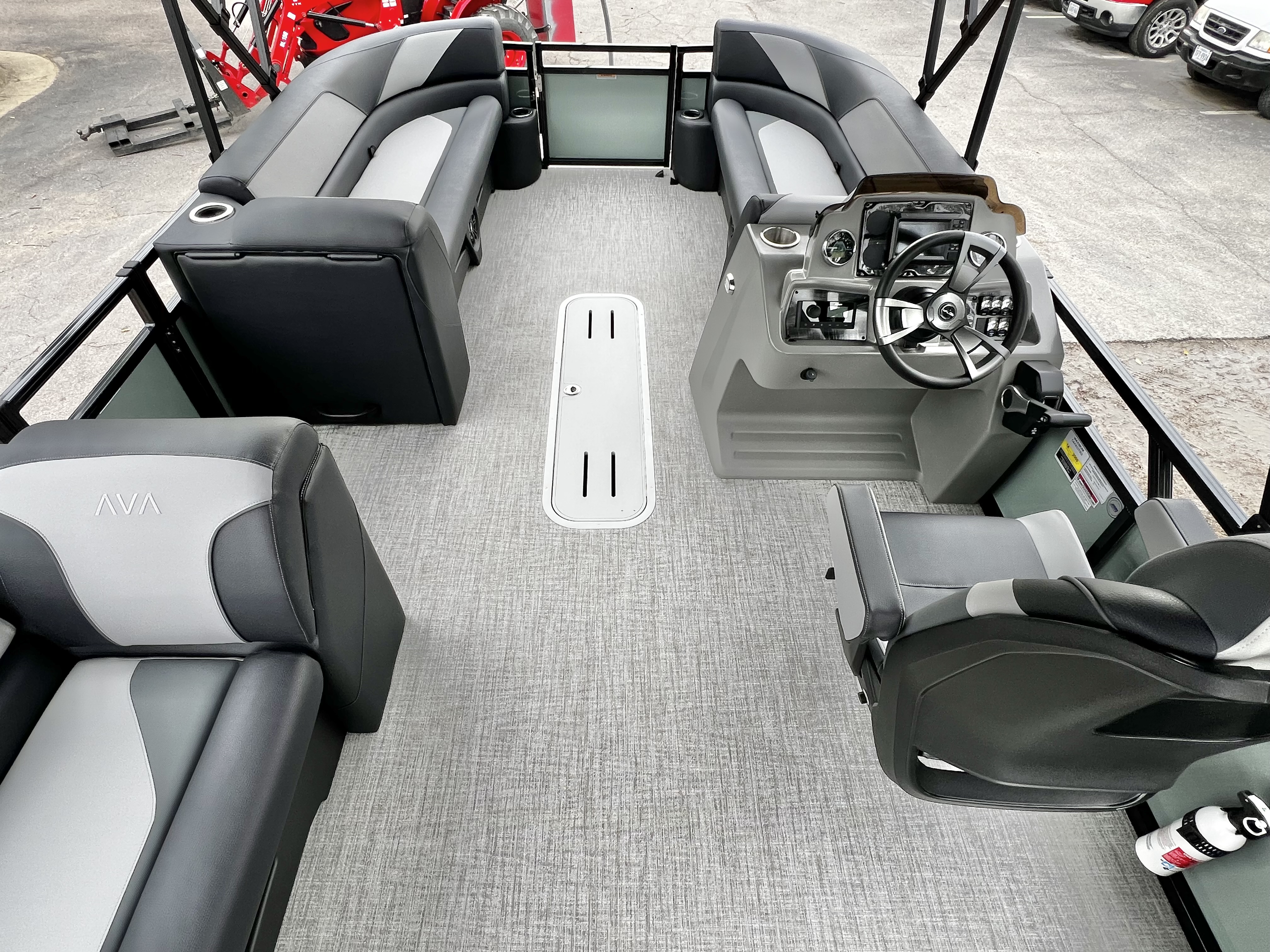 2026 Avalon Venture 85 25' Cruise Rear Bench Triple-Toon - IN STOCK - $78,637