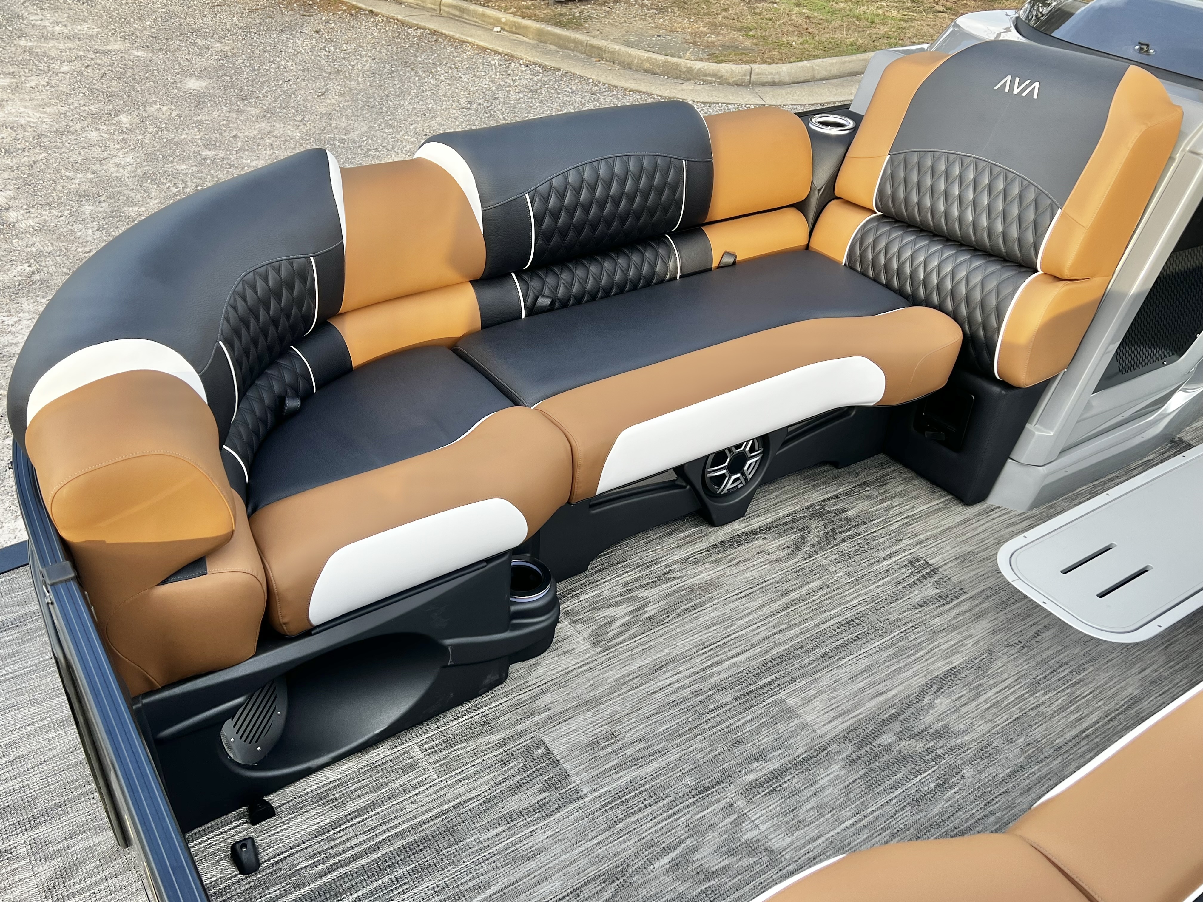 2026 Avalon Excalibur LTD 25' Flex Lounge Triple-Toon - IN STOCK - $154,718