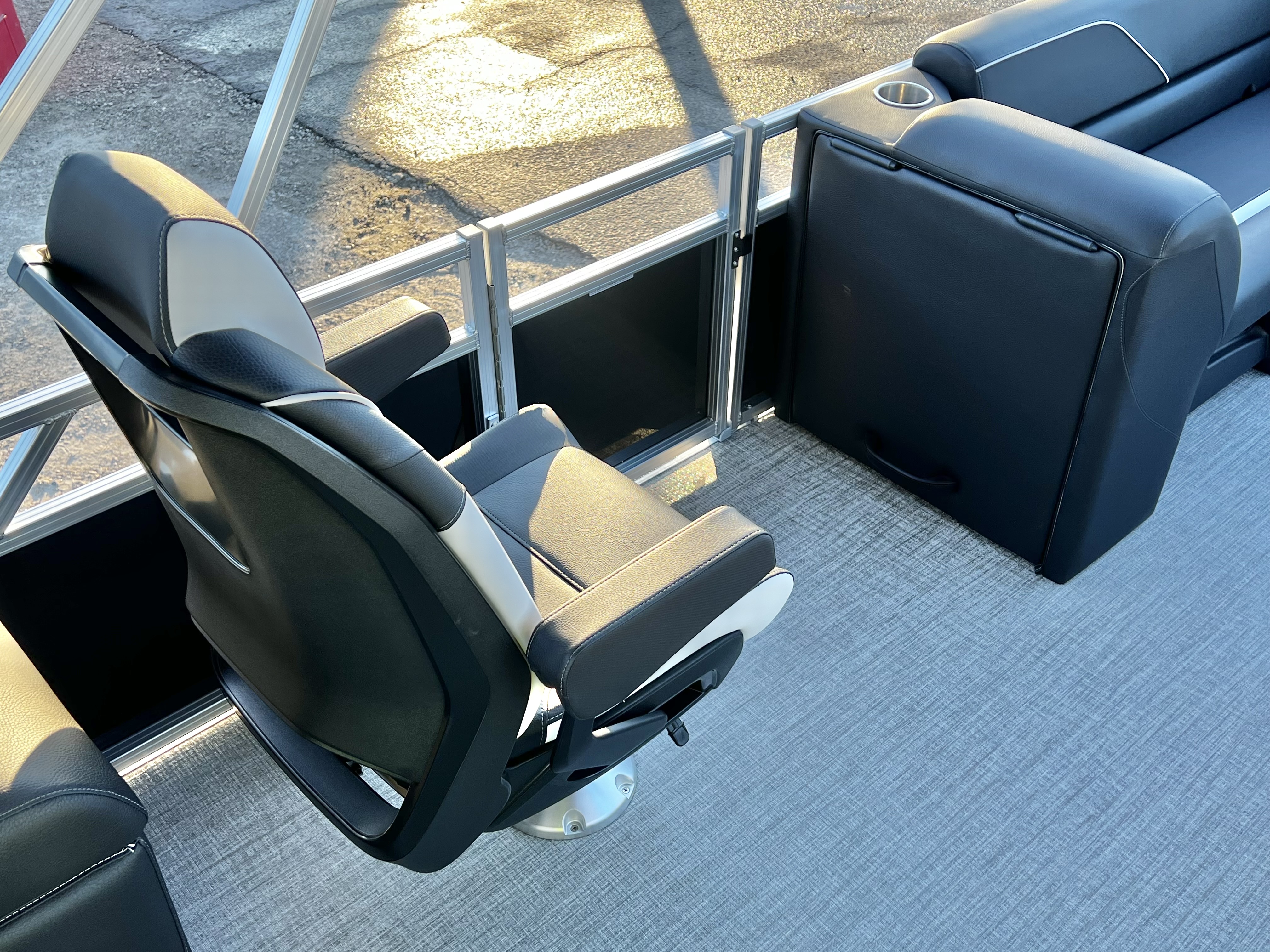 2026 Avalon Venture 21' Quad Lounge - IN STOCK - $44,405