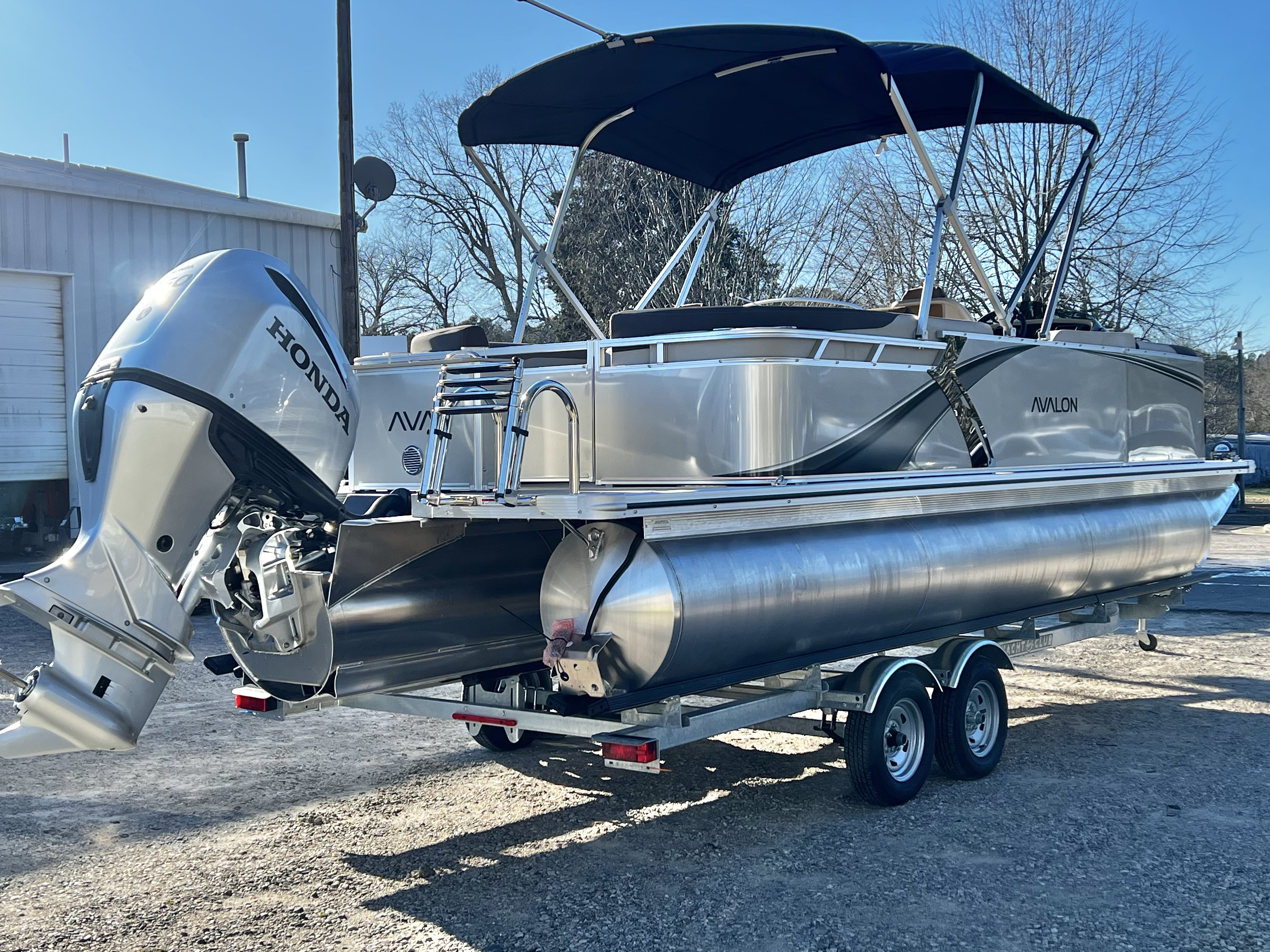 2026 Avalon LSZ 23' Quad Lounge Triple-Toon - IN STOCK - $65,209