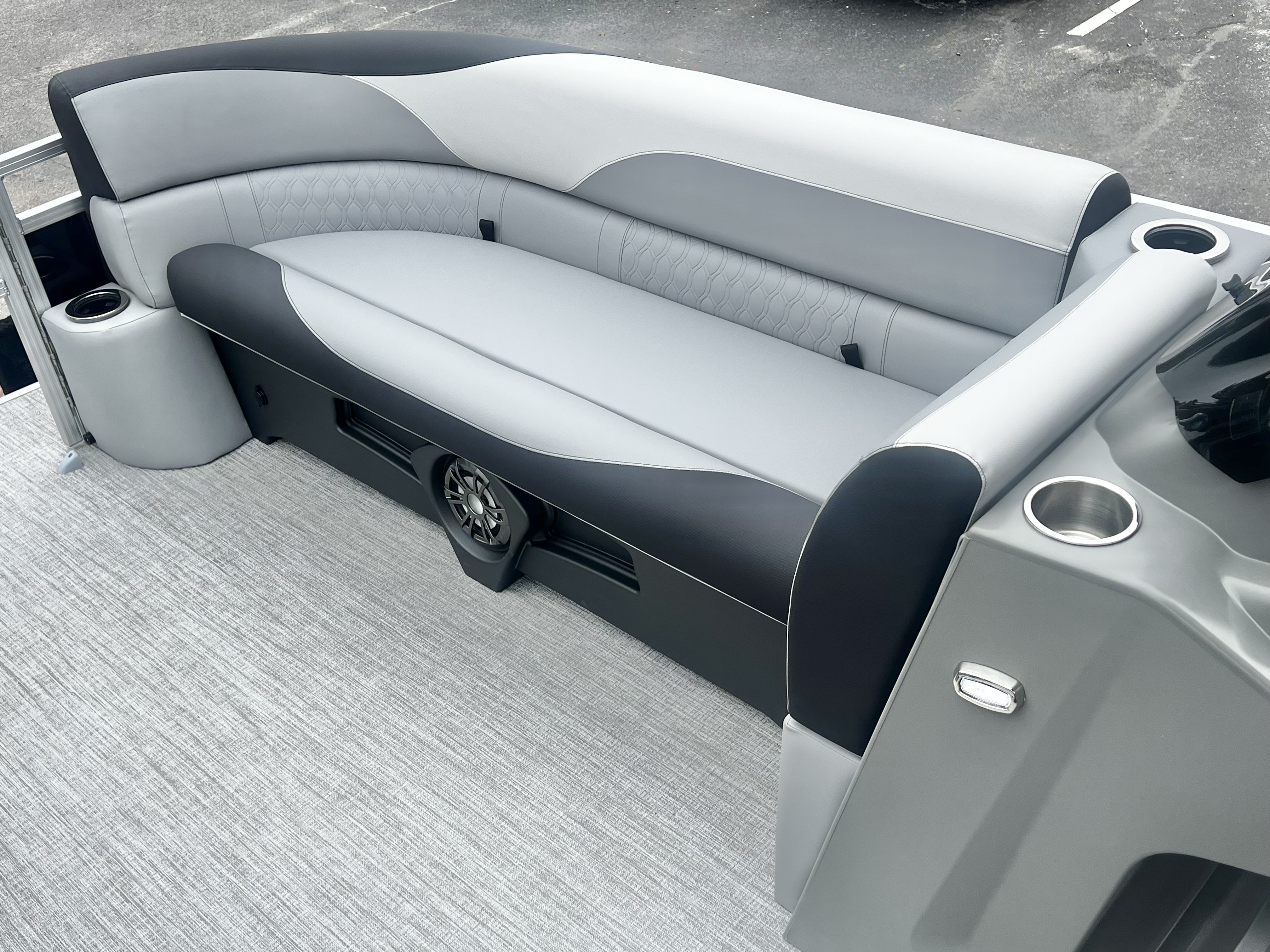 2026 Avalon Venture 85 23' Rear Fish Triple-Toon - IN STOCK