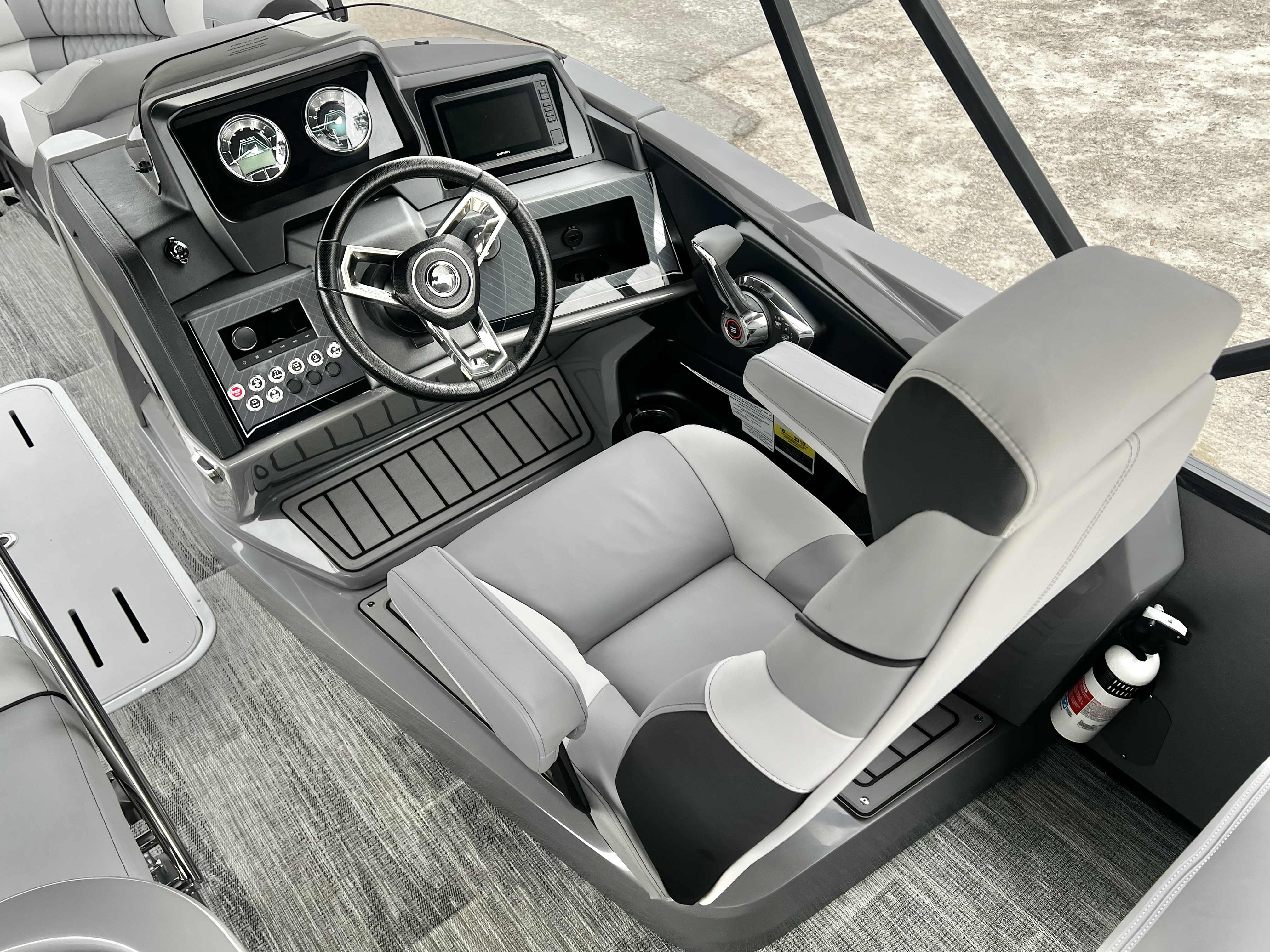 2026 Avalon Catalina 25' Entertainer Triple-Toon - IN STOCK - $109,467