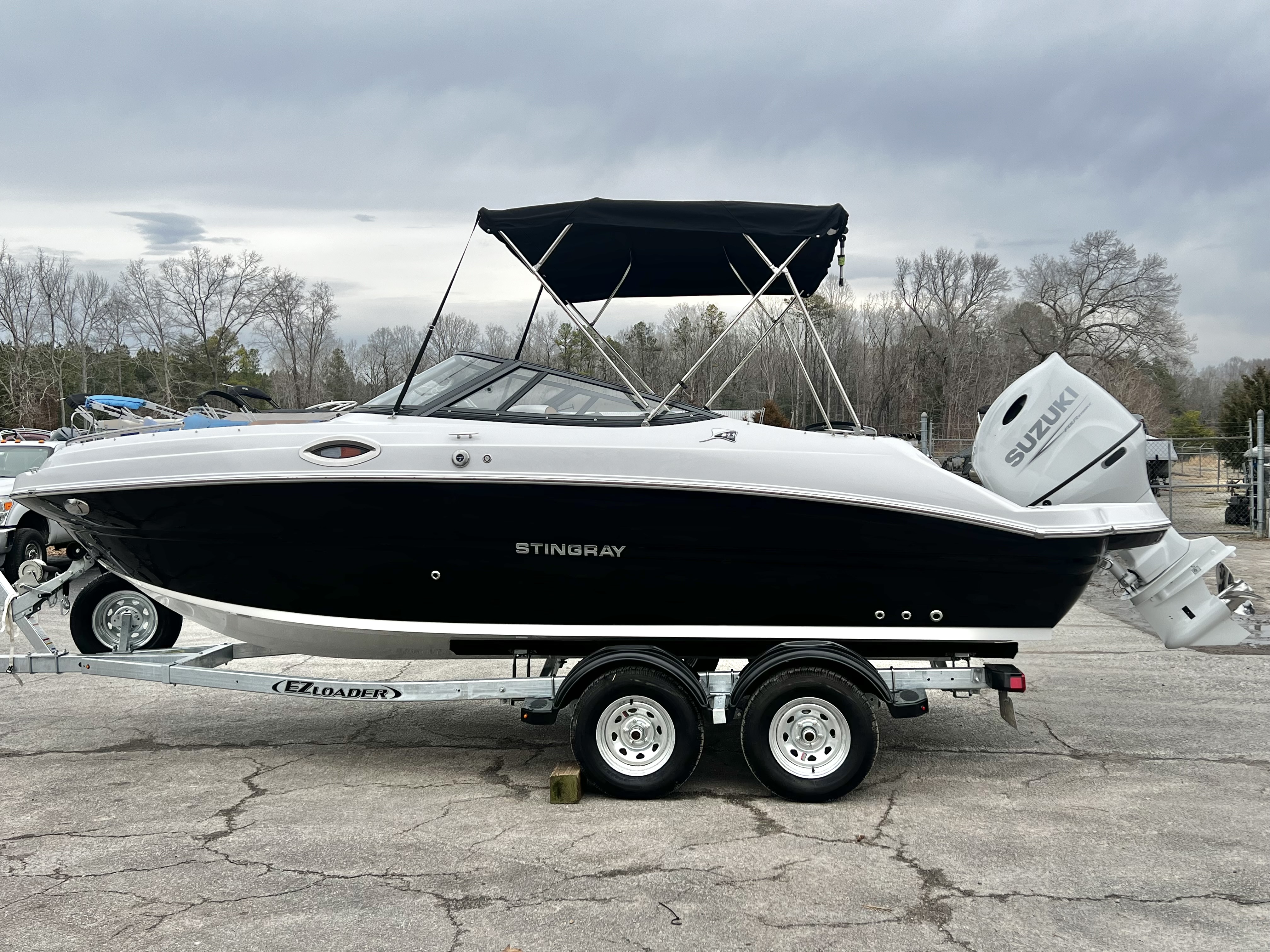 2026 Stingray 211DC (Dual Console) - $74,749 - IN STOCK