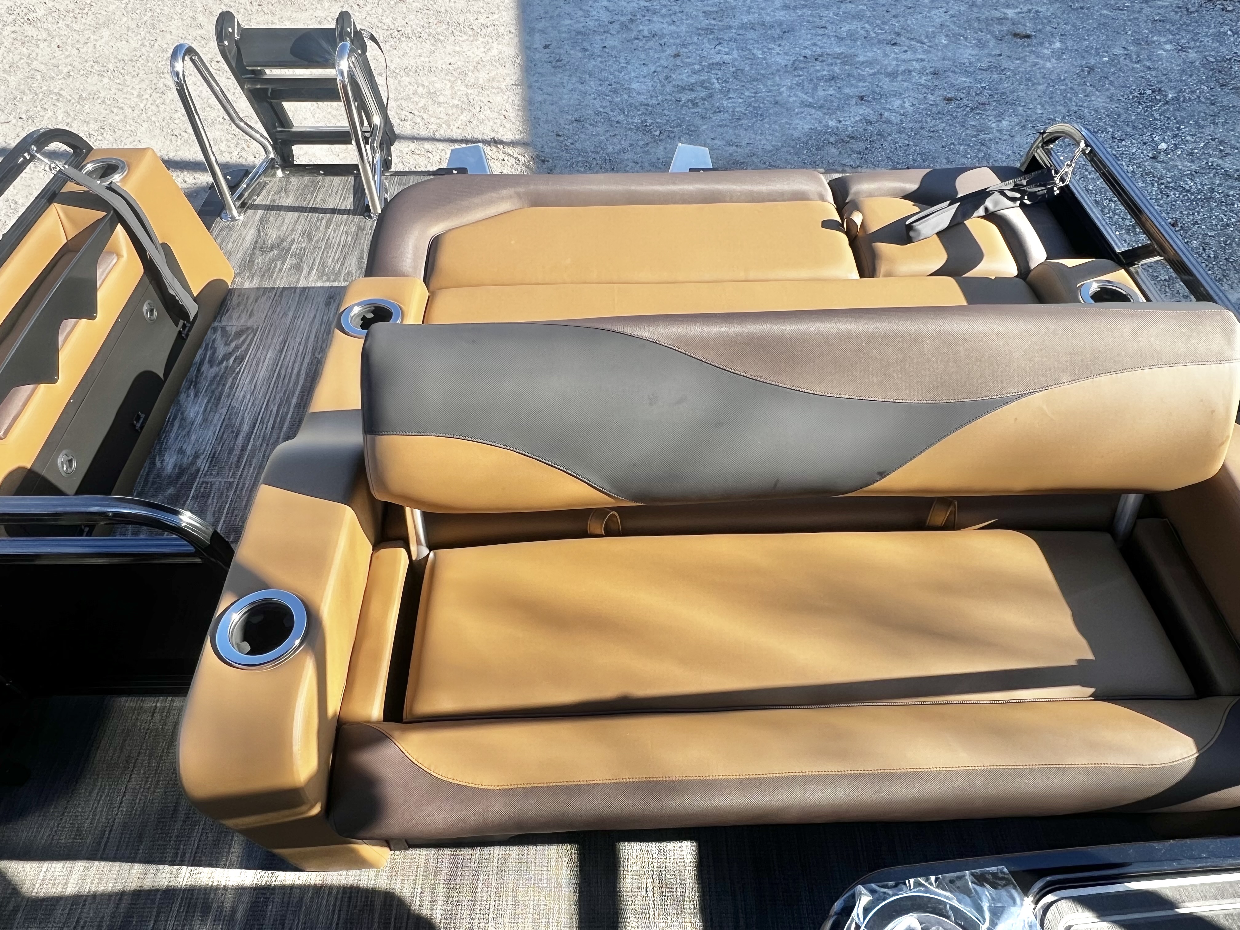 2026 Avalon LSZ 23' Entertainer Triple-Toon - IN STOCK - $70,458