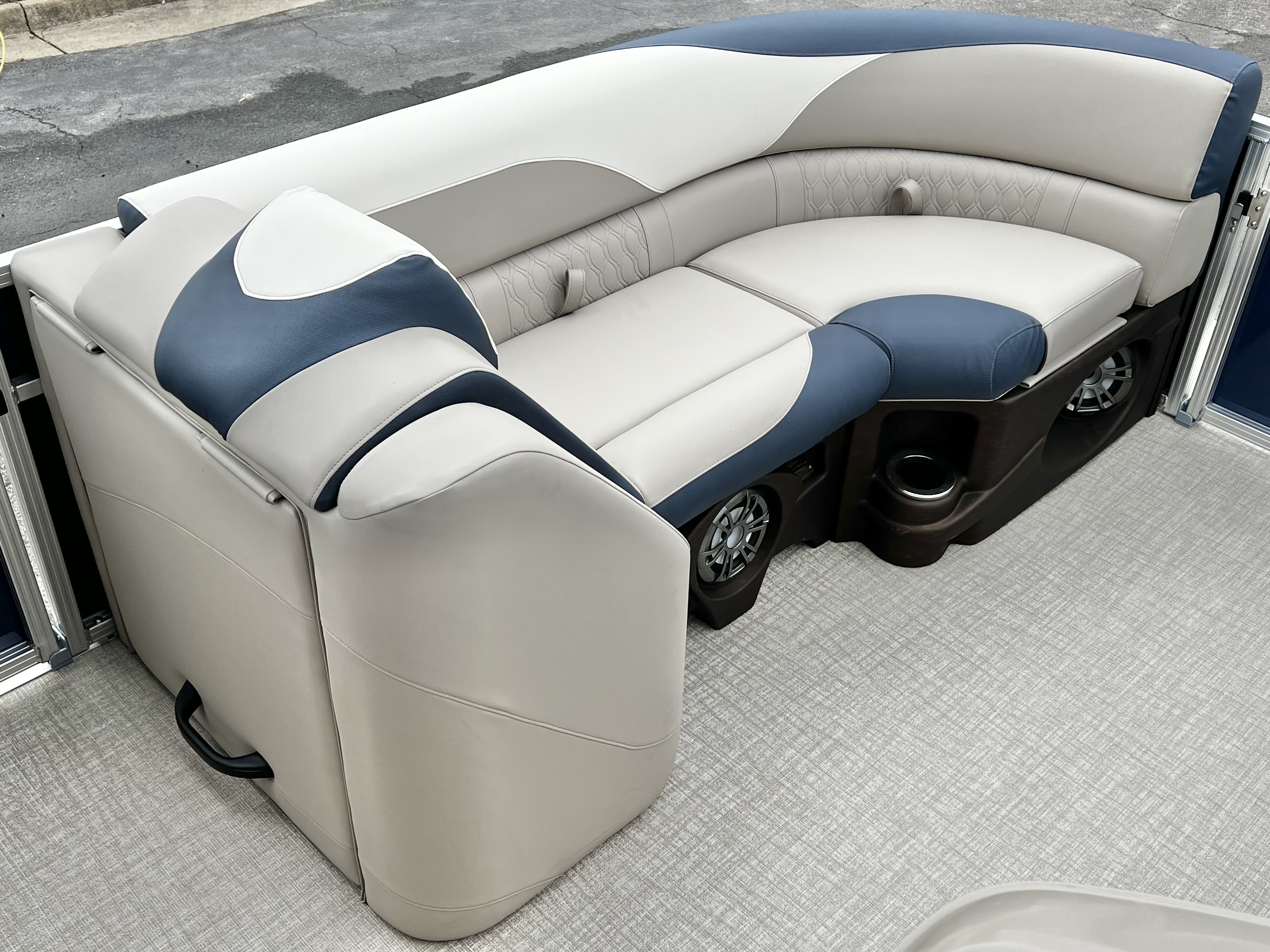 2026 Avalon LSZ 23' Quad Lounge Triple-Toon - IN STOCK - $70,997