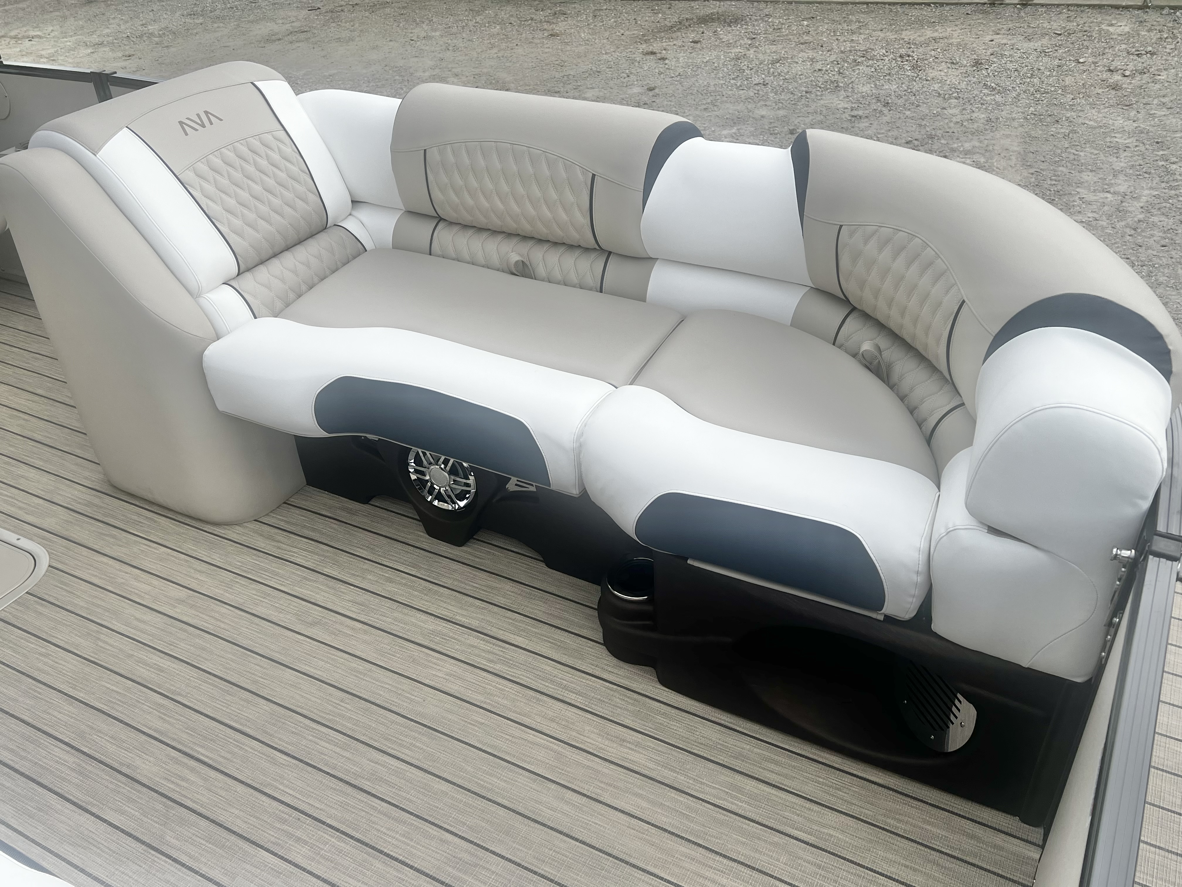 2026 Avalon Catalina 23' Quad Lounge Triple-Toon - IN STOCK