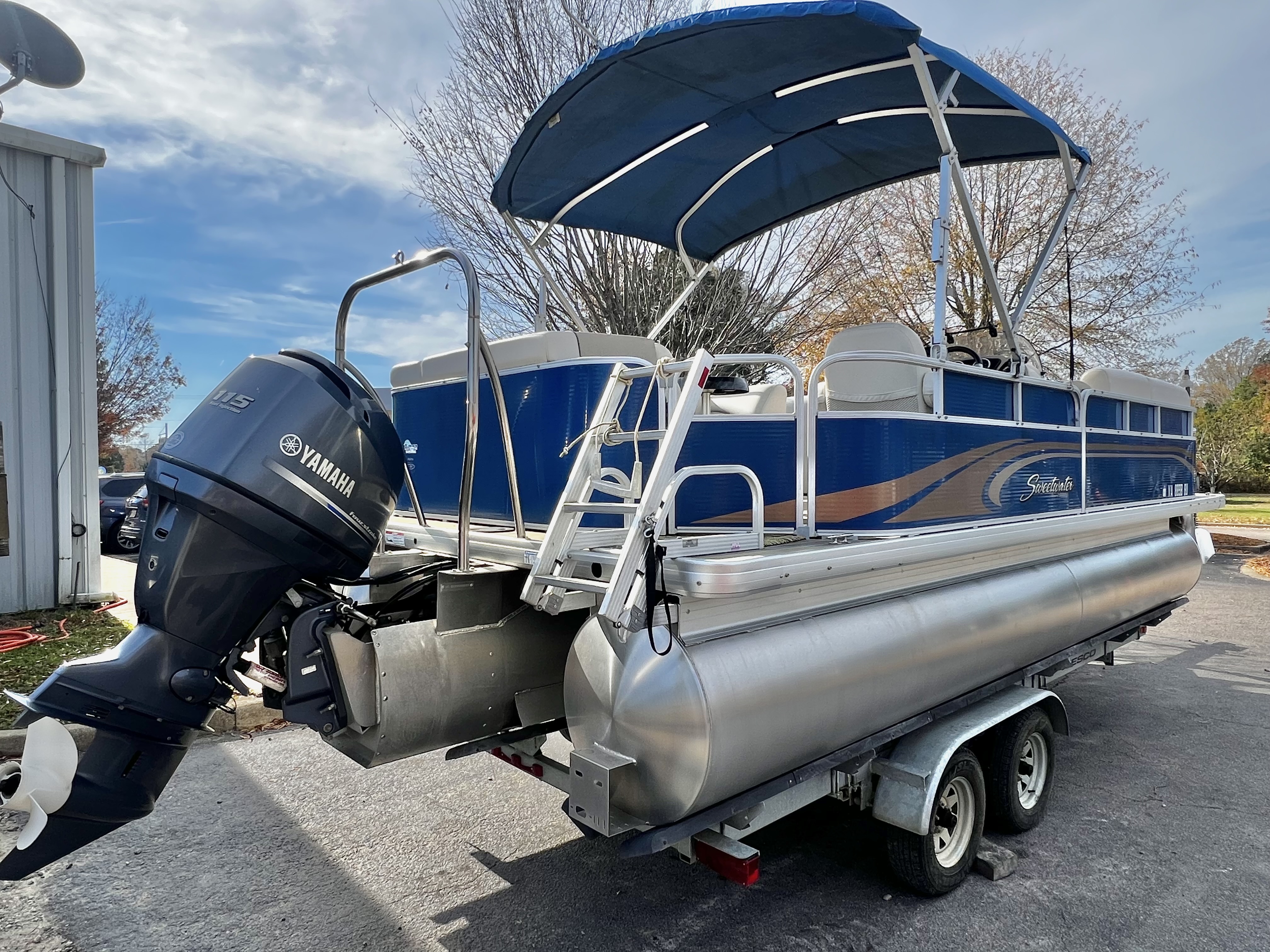 Used 2013 Sweetwater 2286 C