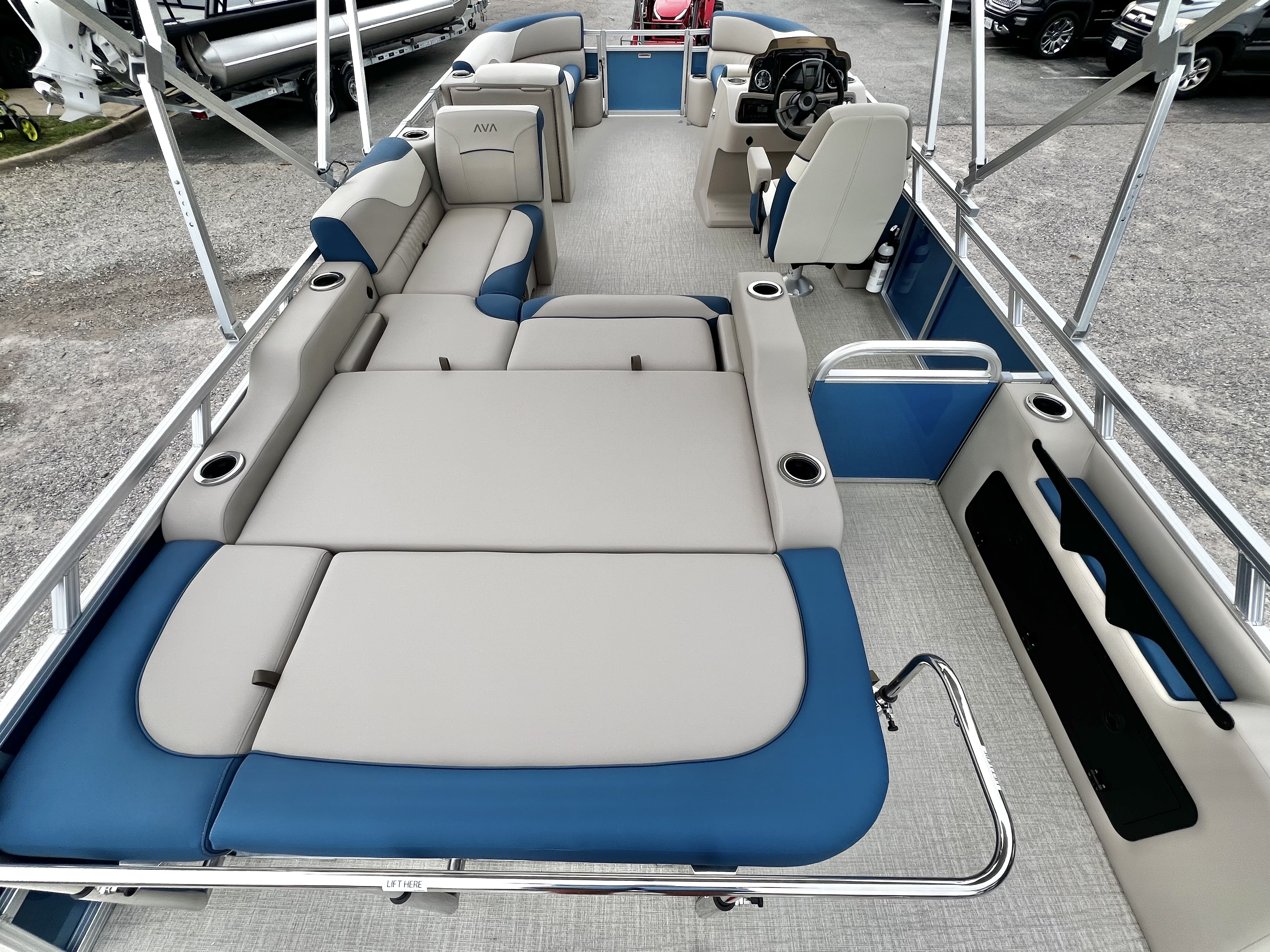 2027 Avalon Venture 85 23' Versatile Rear Bench Triple-Toon