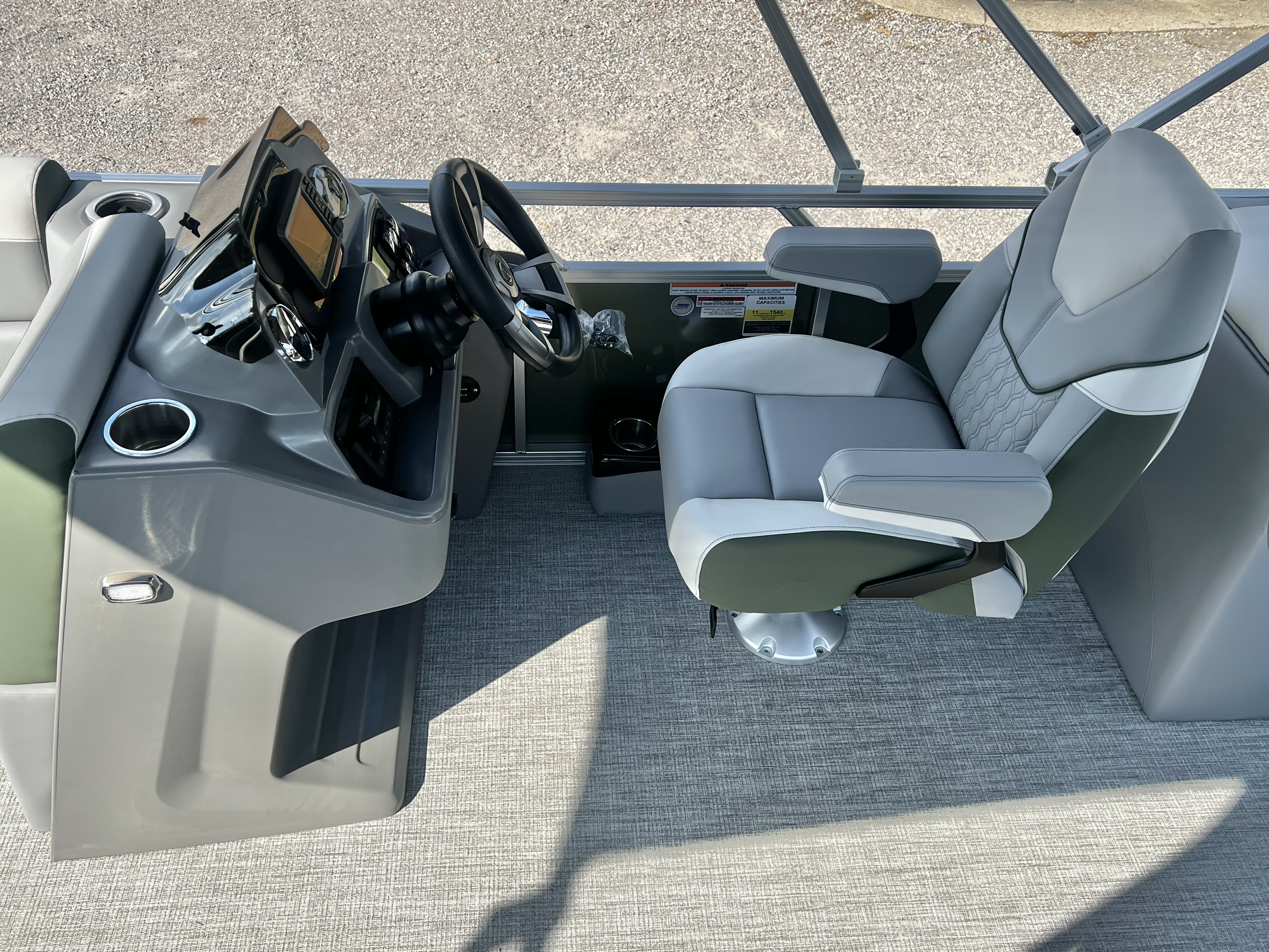 2027 Avalon Venture 85 23' Quad Lounge