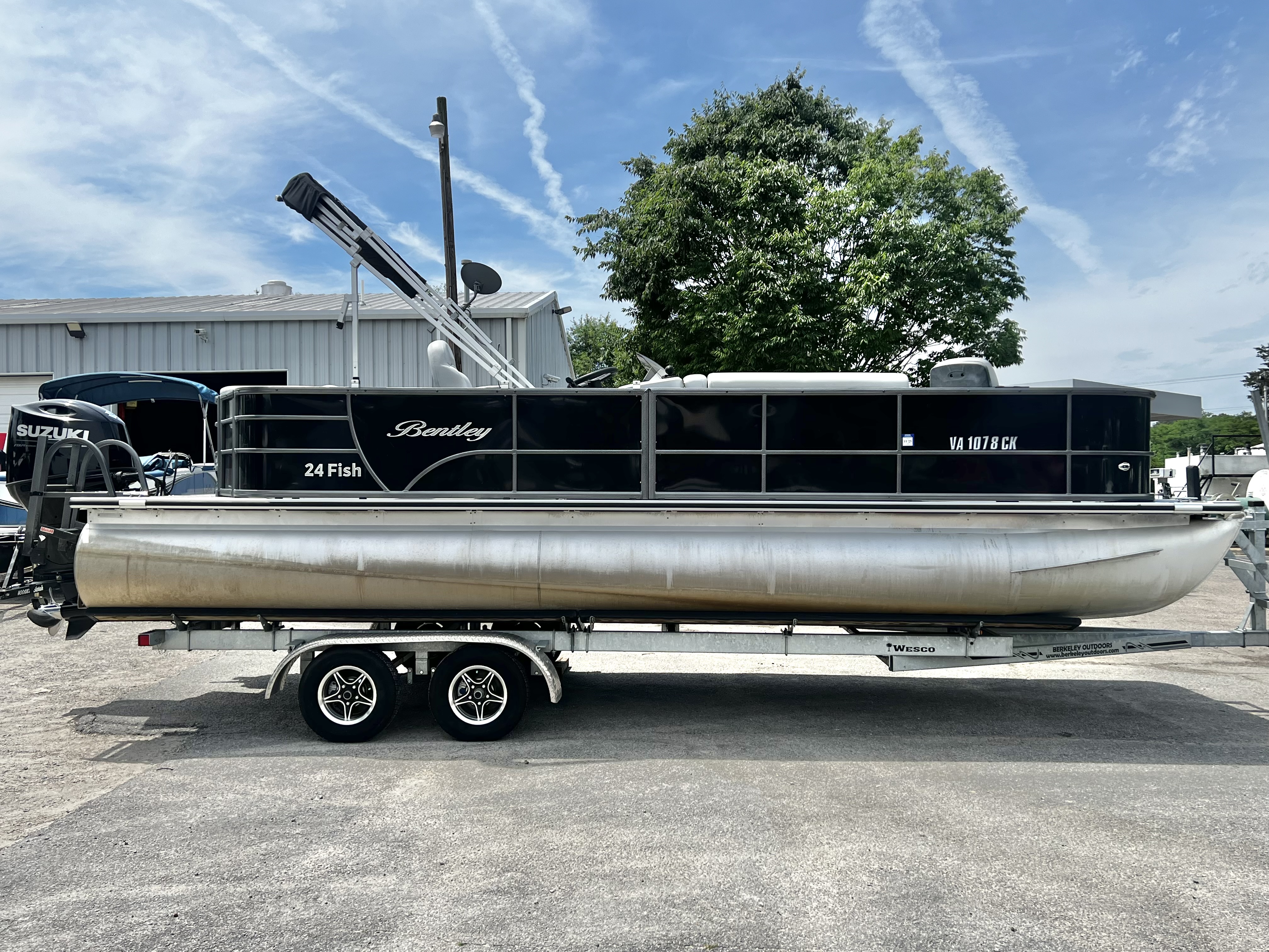 Used 2023 Bentley 243 Fish - Three Quarter Tri-Toon - IN STOCK - 38,995