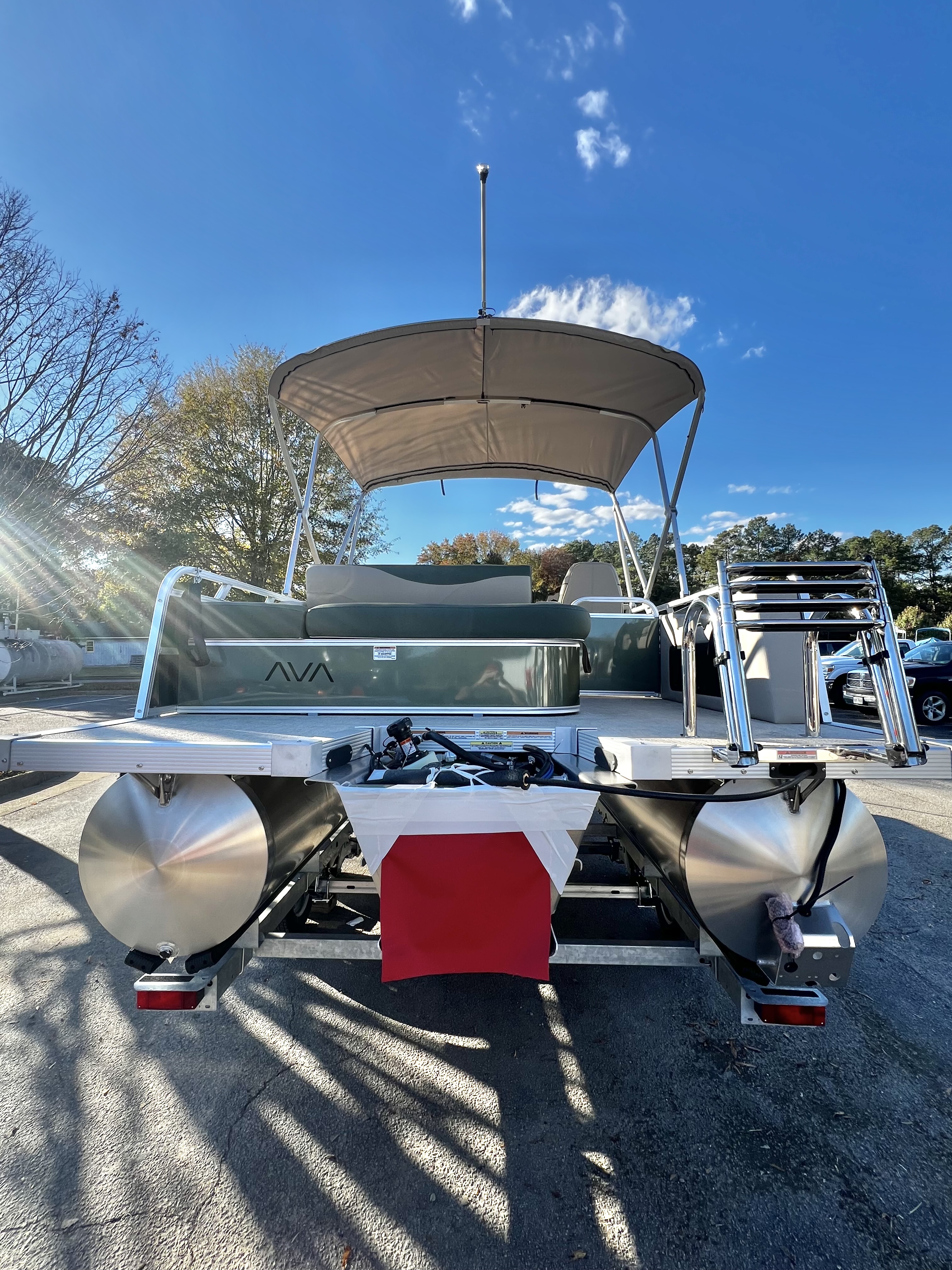 2026 Avalon Venture 85 21' Versatile Rear Bench - IN STOCK