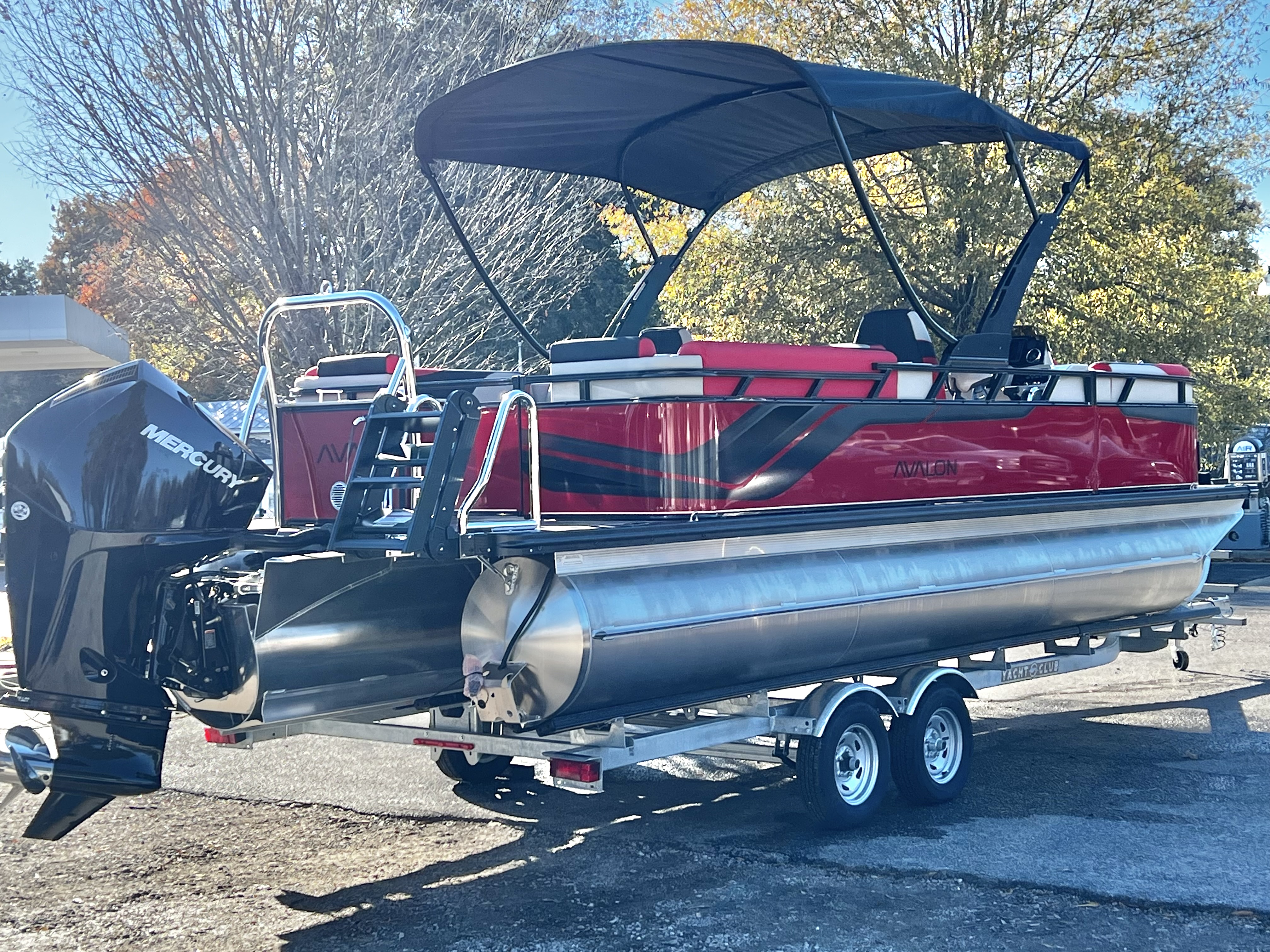 2026 Avalon Venture 85 23' Quad Lounge Triple-Toon - IN STOCK