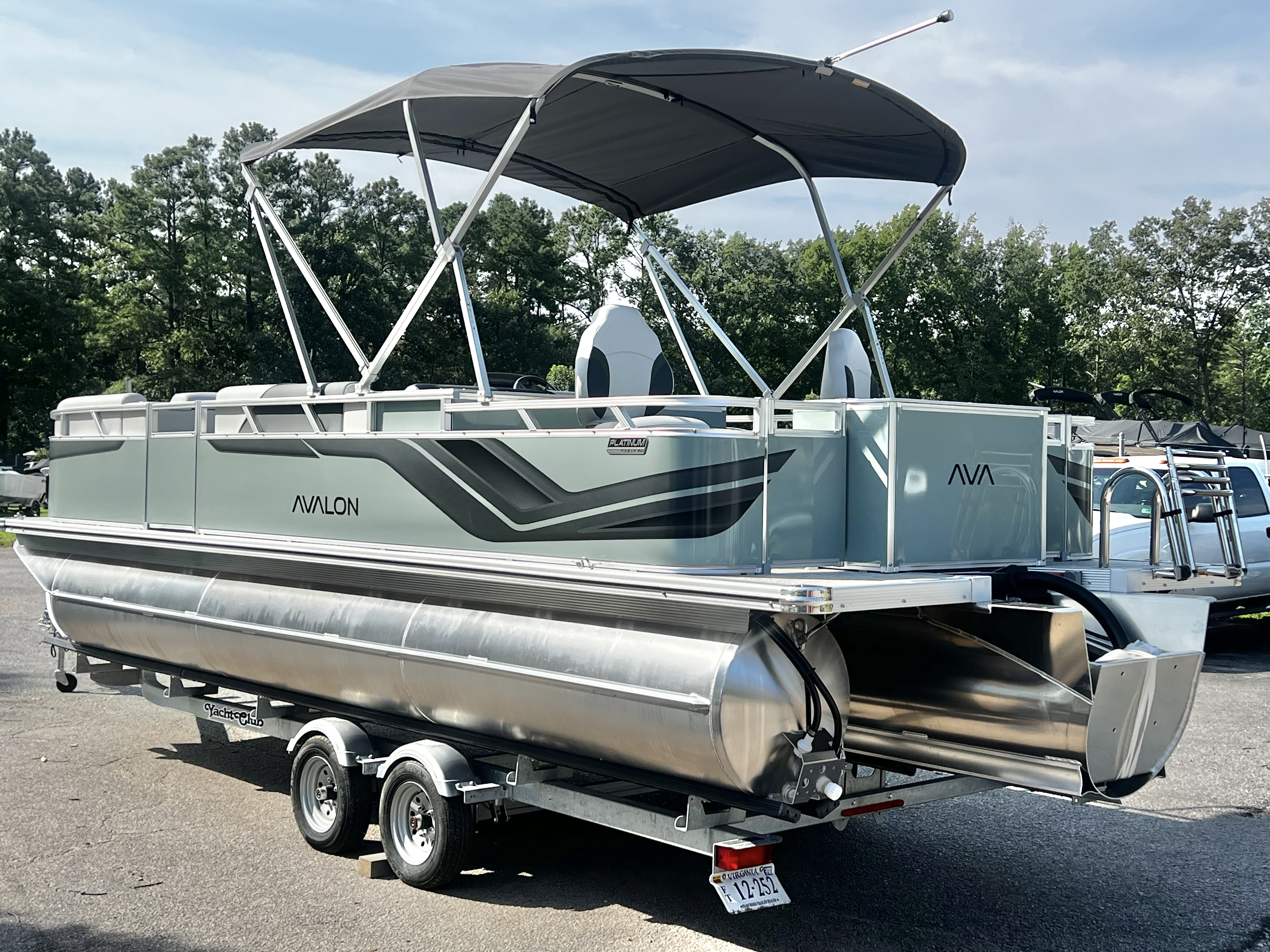 2027 Avalon Venture 85 23' Rear Fish Triple-Toon