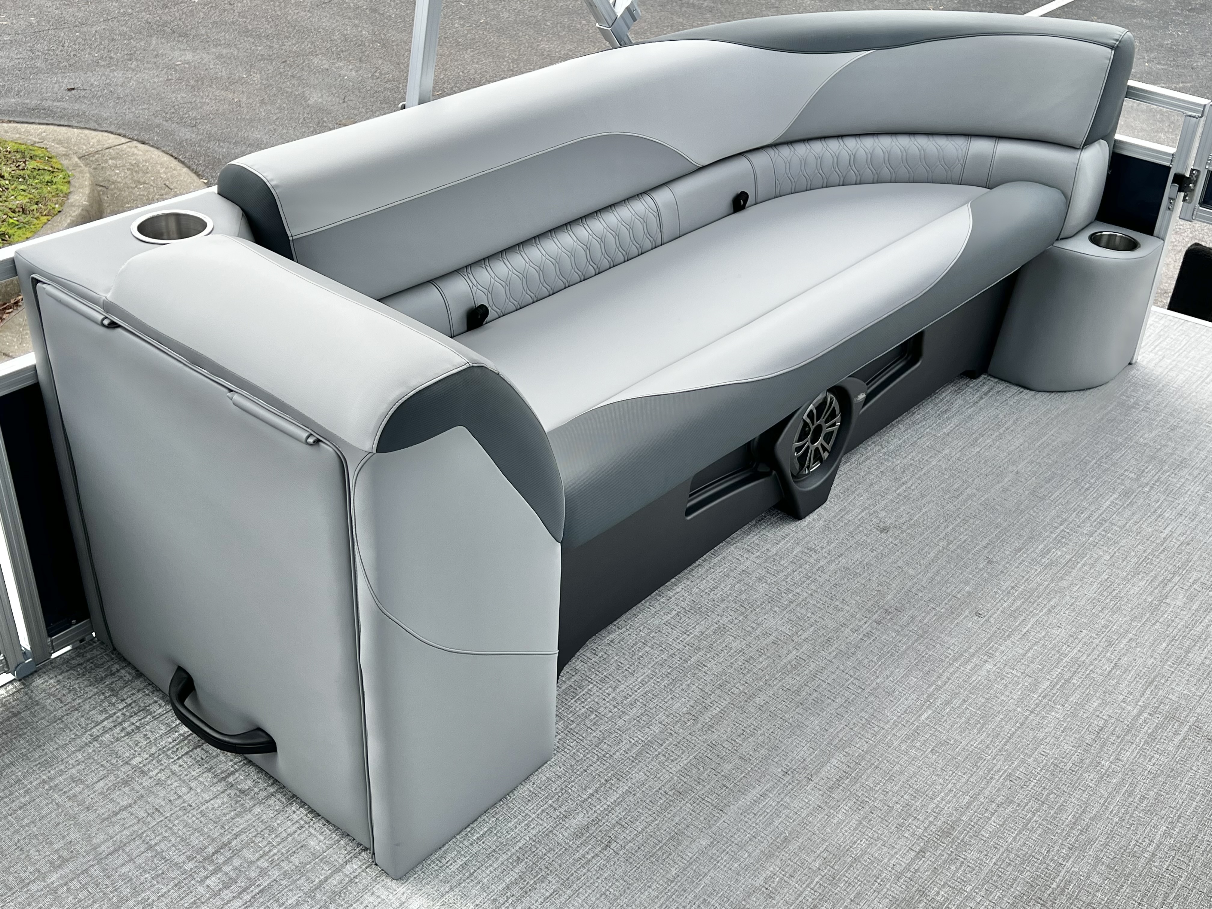 2026 Avalon Venture 85 25' Rear Fish Triple-Toon - IN STOCK