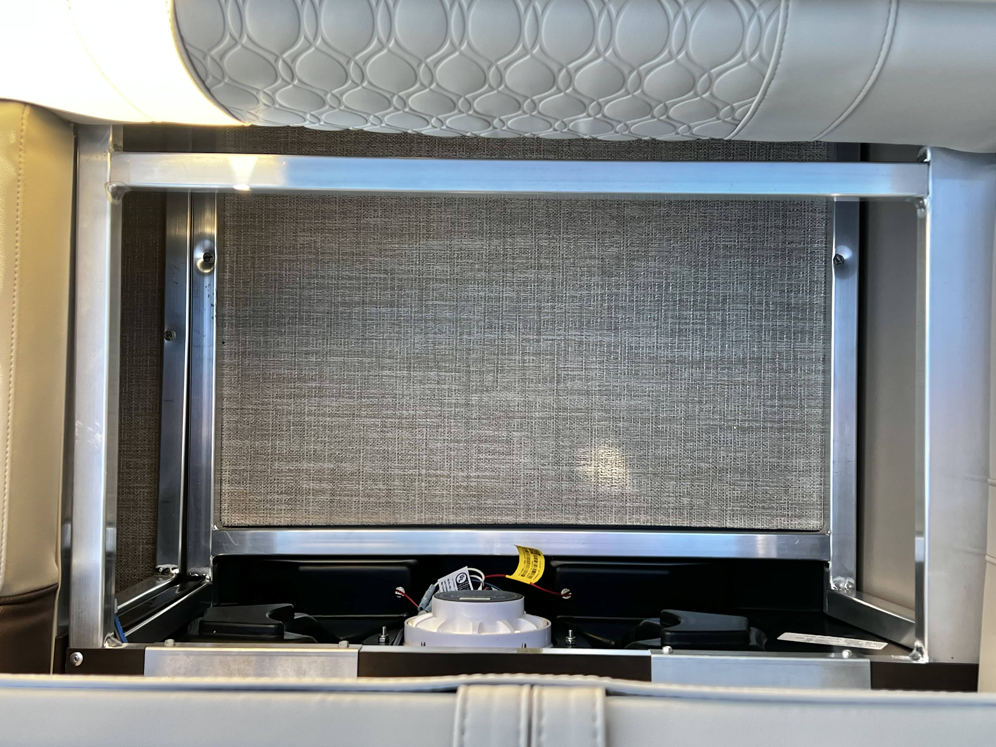 2026 Avalon LSZ 23' Quad Lounge Triple-Toon - IN STOCK - $65,209