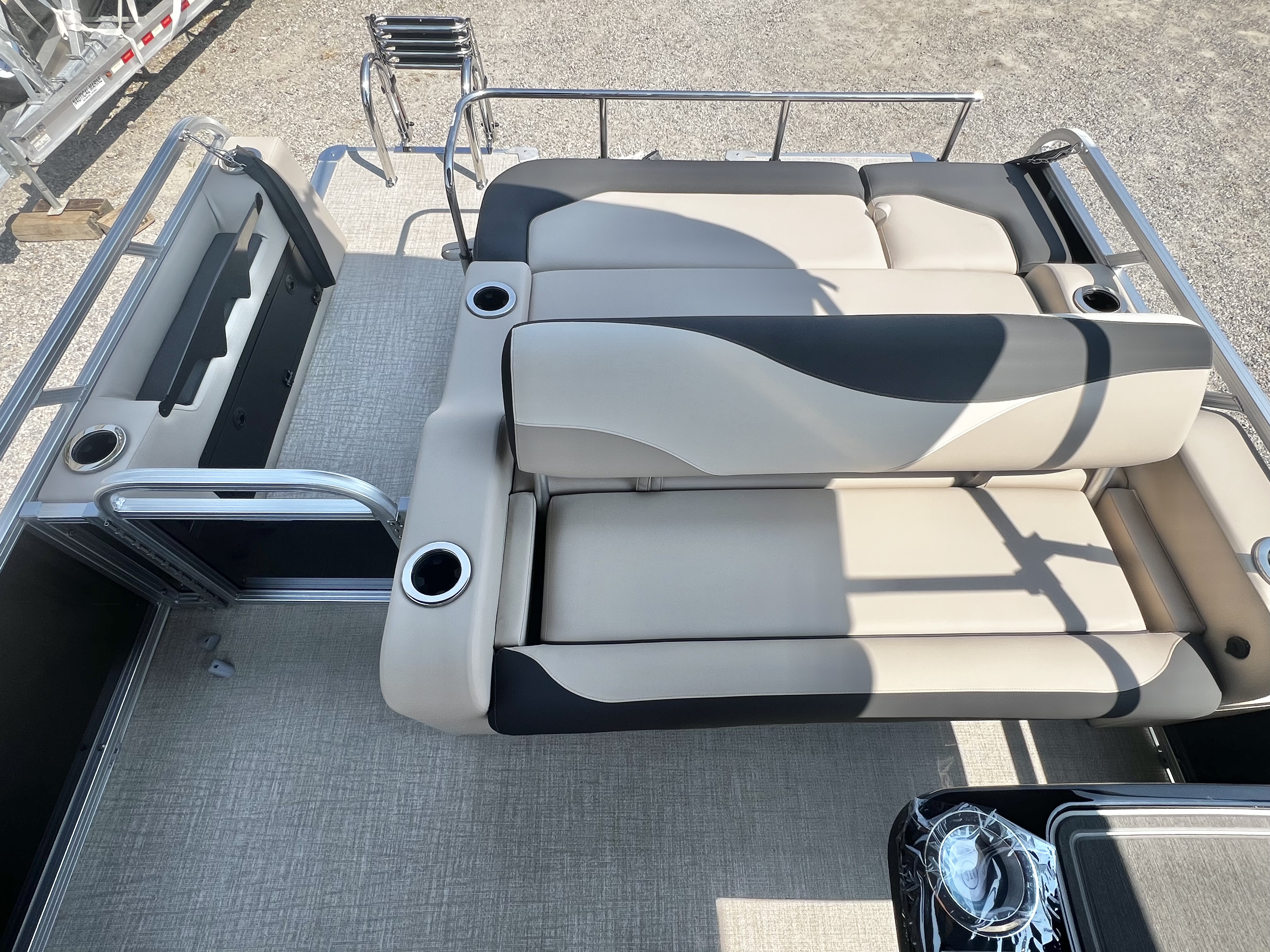 2027 Avalon LSZ 25' Entertainer