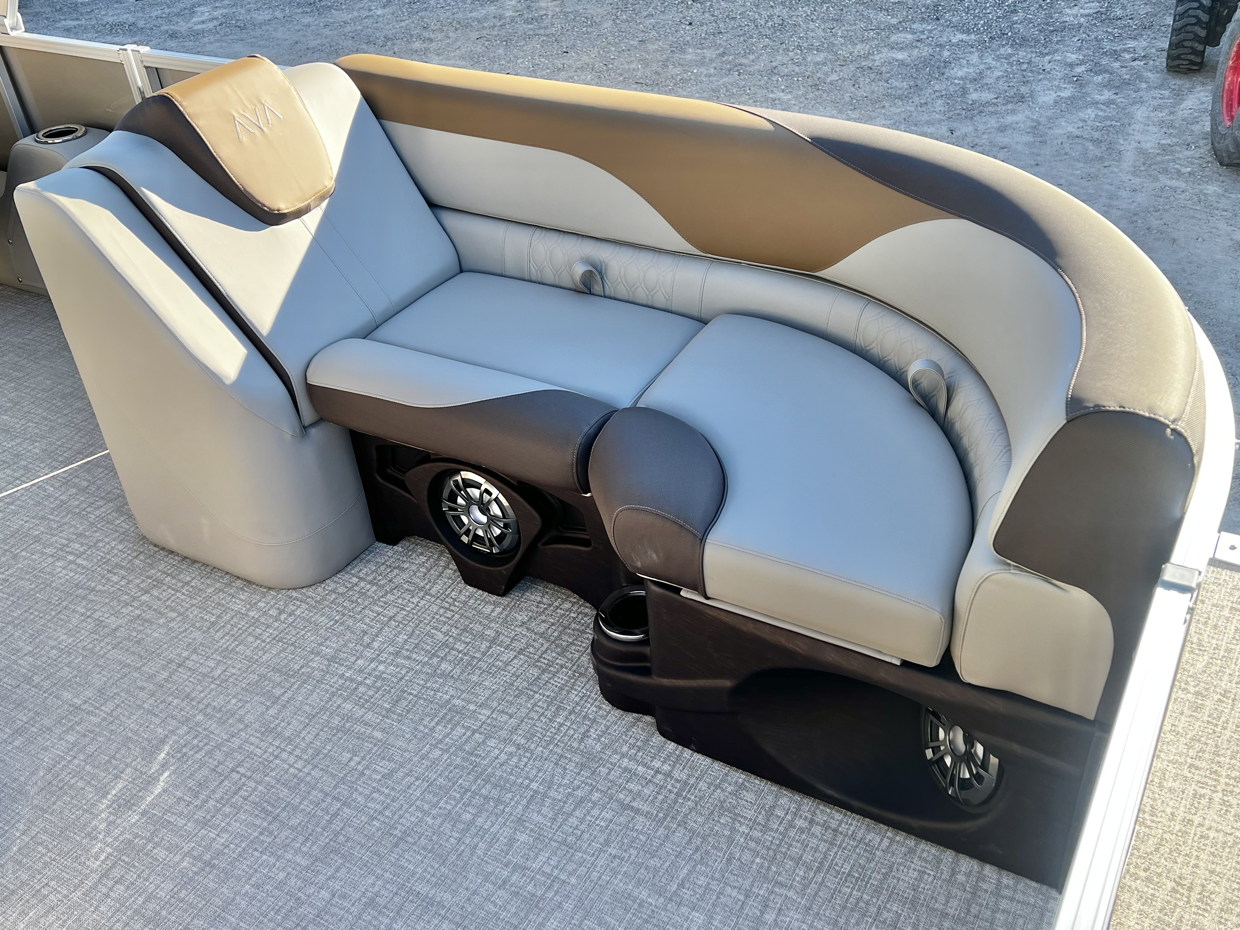 2026 Avalon LSZ 23' Quad Lounge Triple-Toon - IN STOCK - $65,209