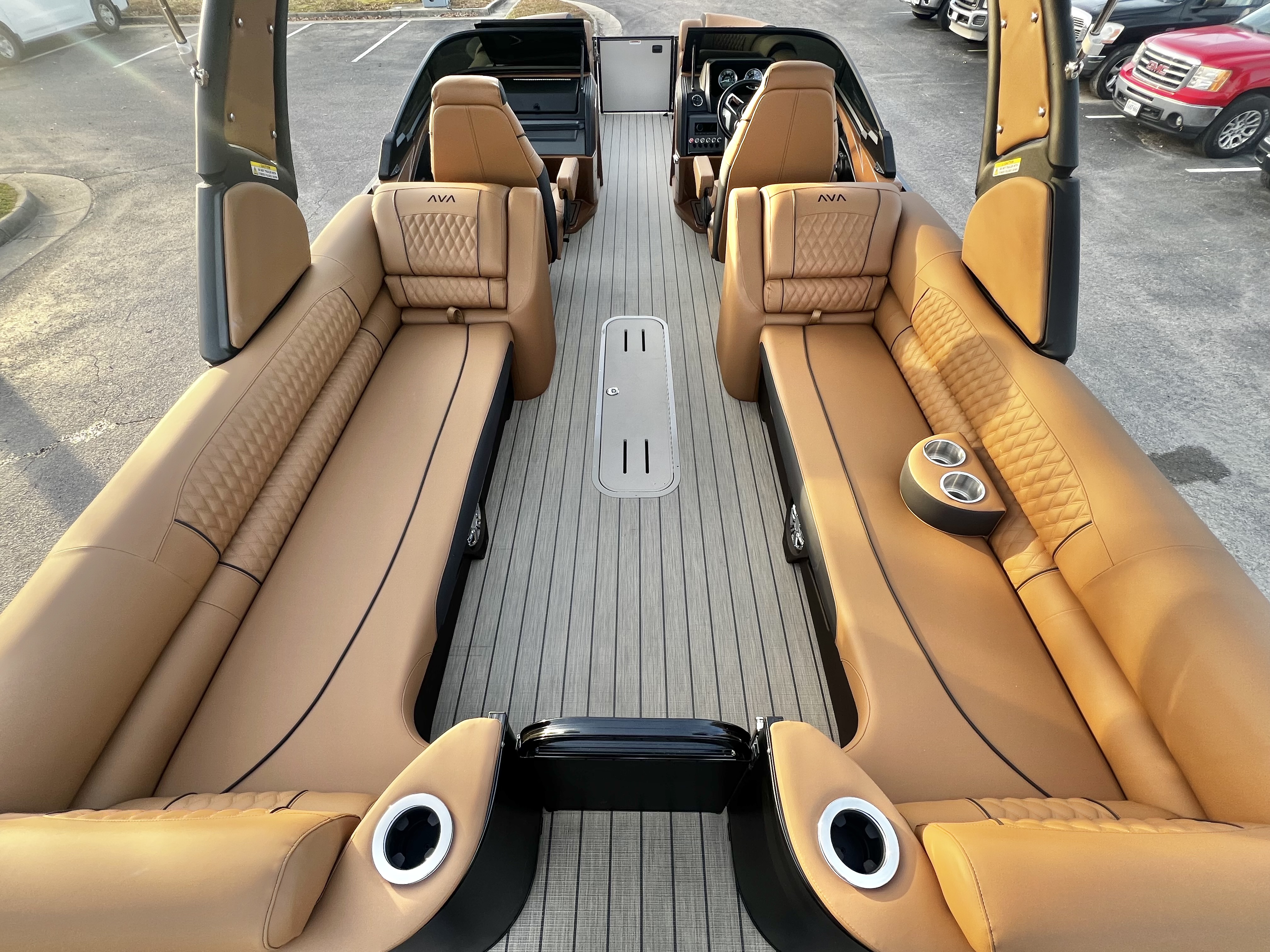 2026 Avalon Catalina 25' Quad Lounge Windshield Triple-Toon - IN STOCK - $123,990