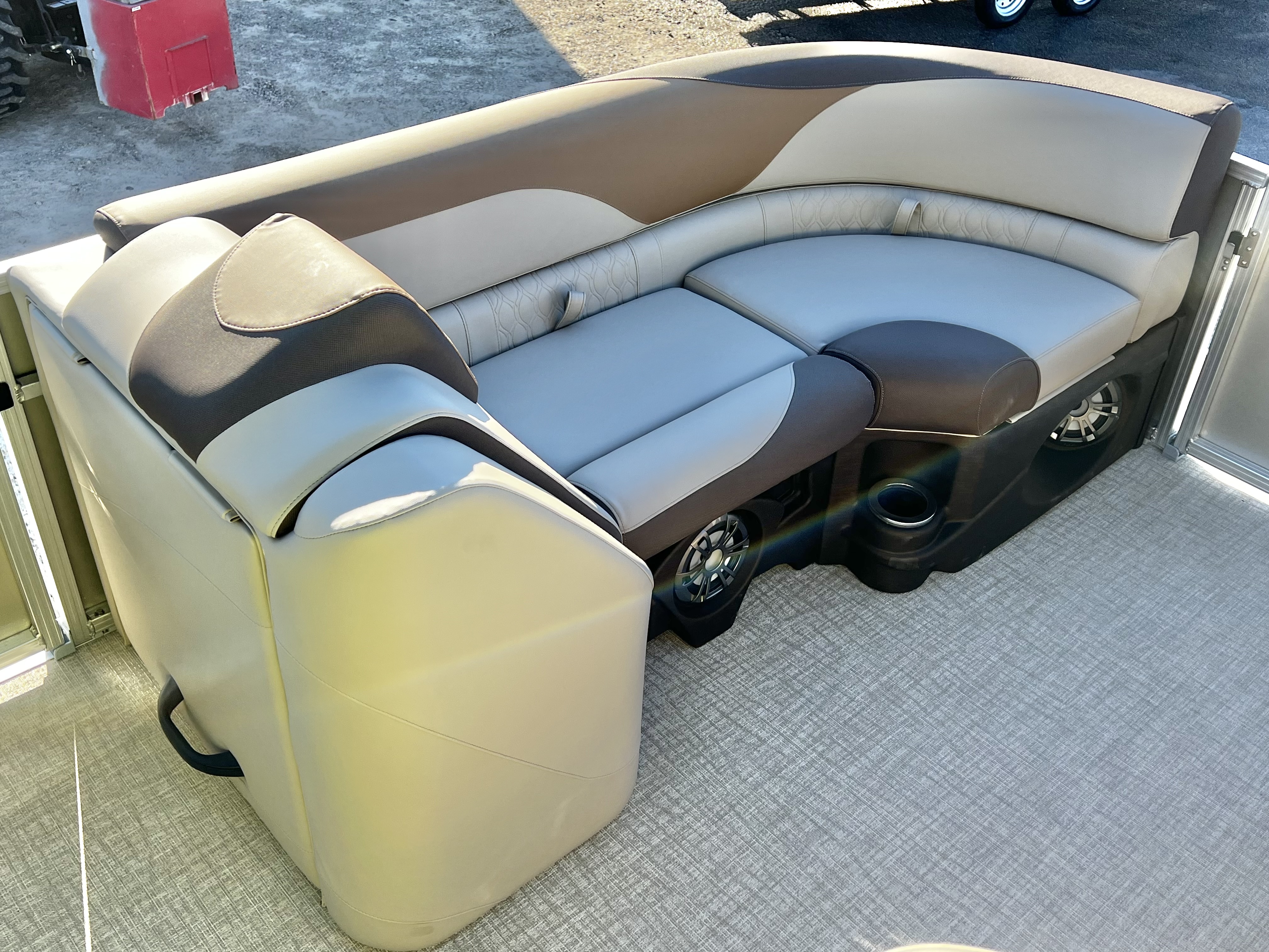2026 Avalon LSZ 23' Quad Lounge Triple-Toon - IN STOCK - $65,209