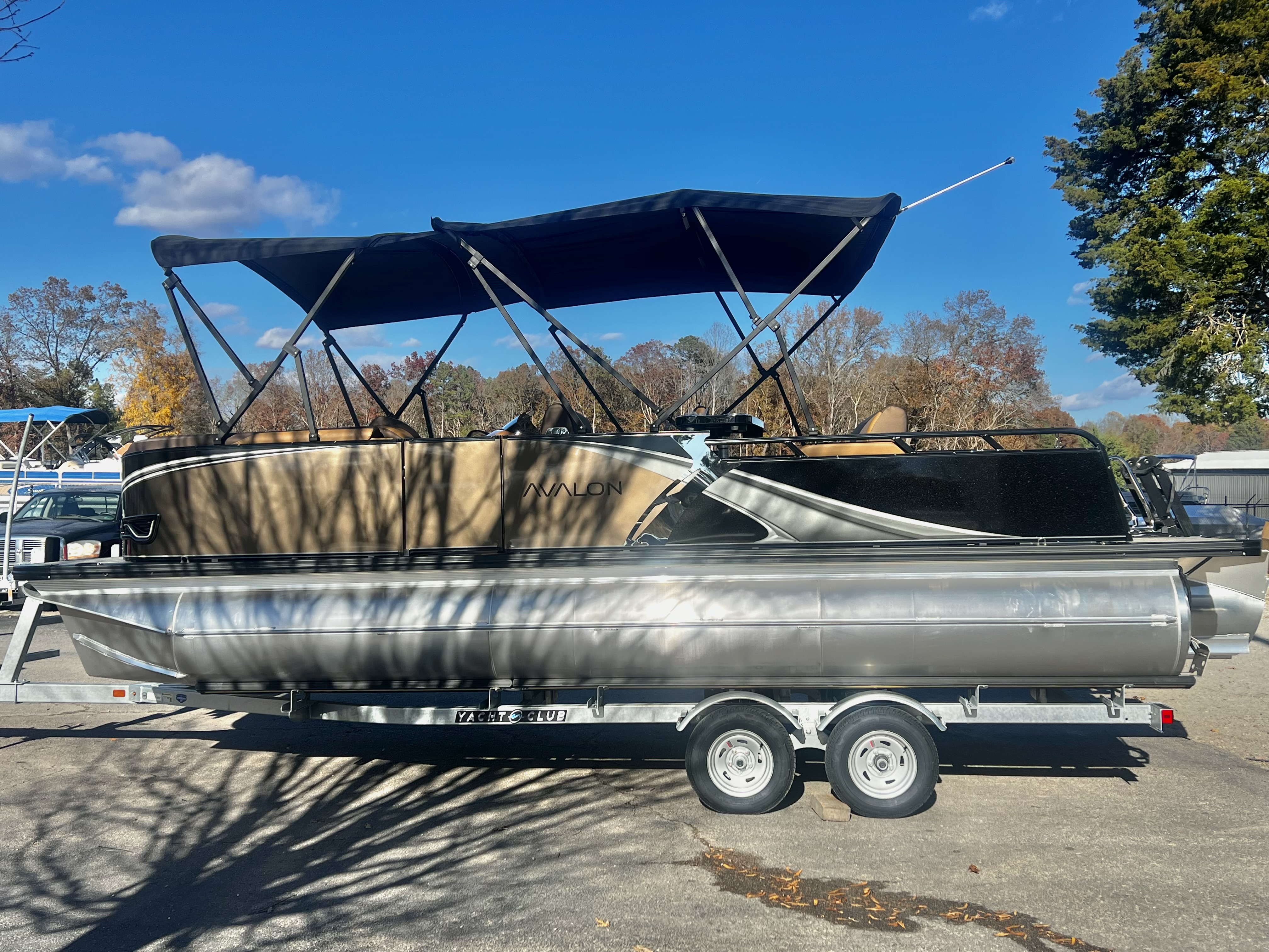 2026 Avalon LSZ 23' Entertainer Triple-Toon - IN STOCK - $70,458