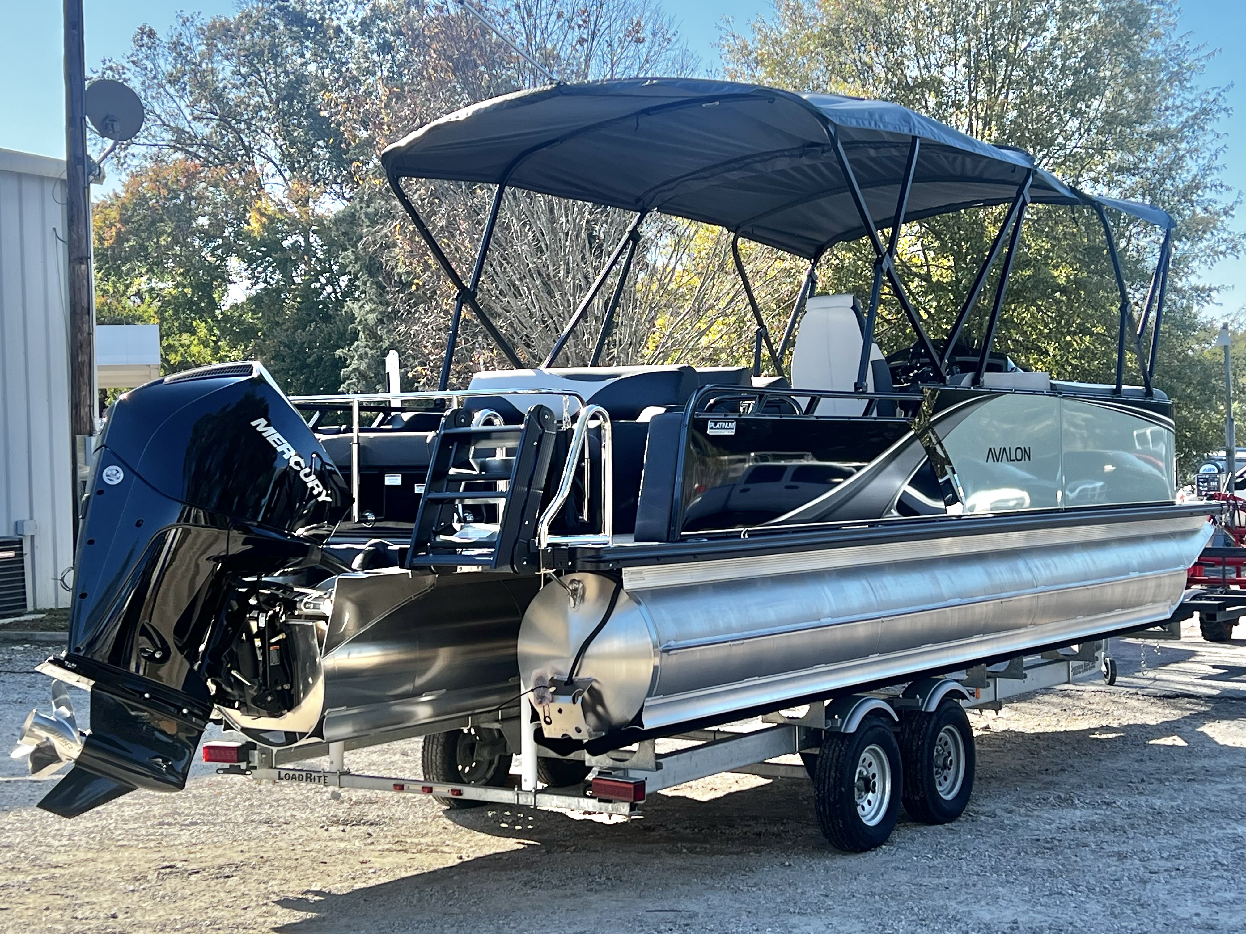 2026 Avalon LSZ 25' Entertainer Triple-Toon - IN STOCK