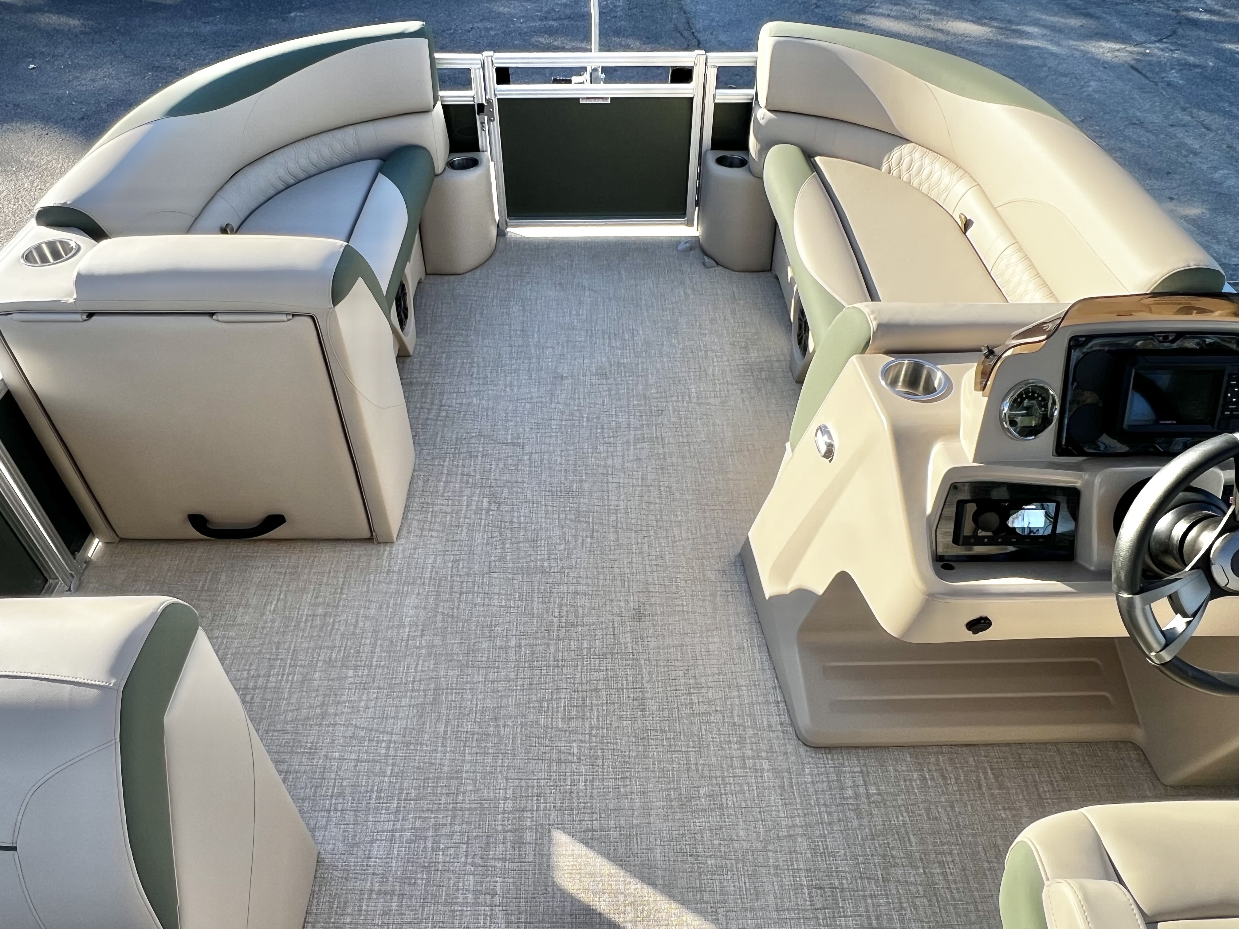 2026 Avalon Venture 85 21' Versatile Rear Bench - IN STOCK