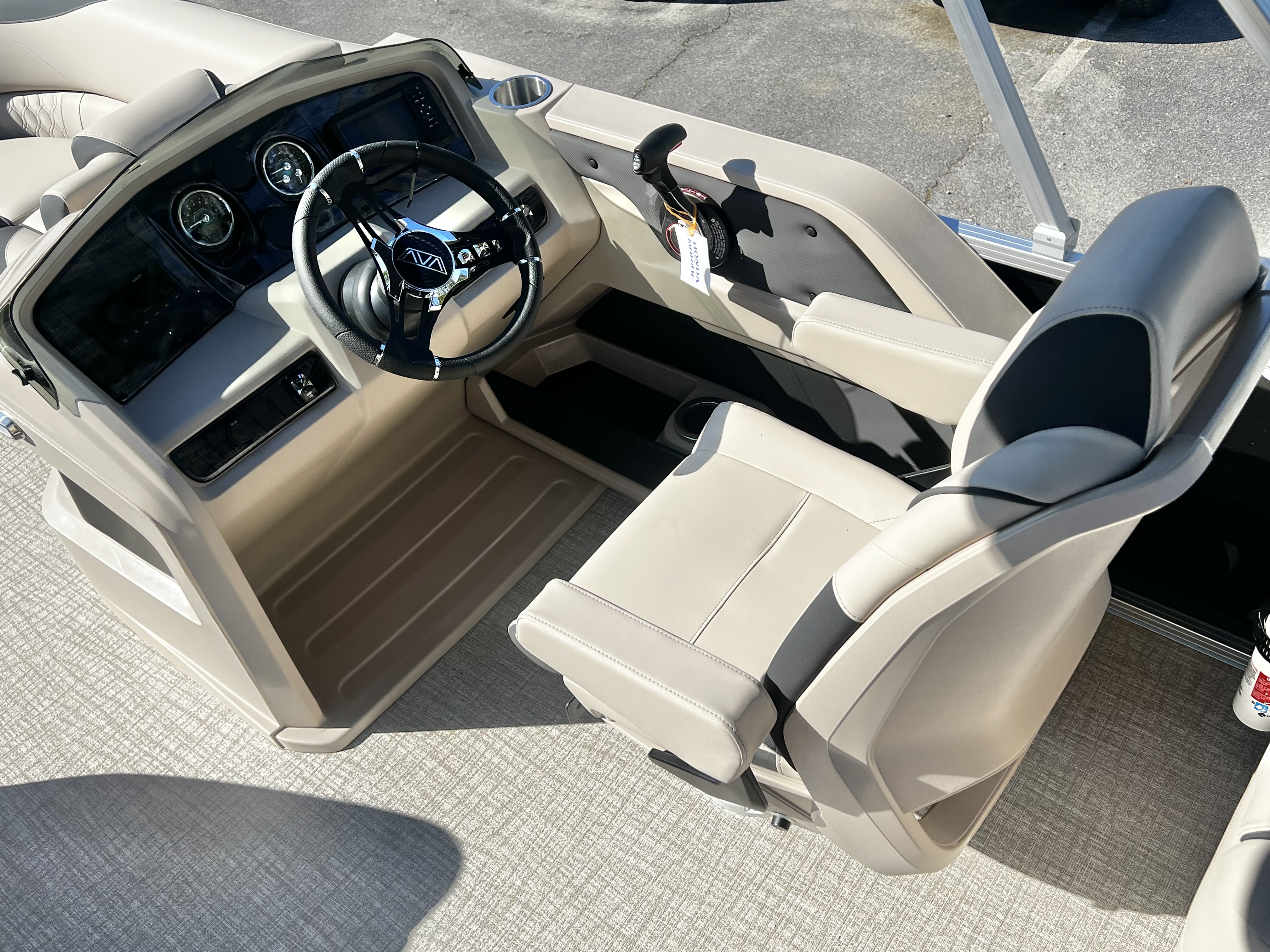 2026 Avalon LSZ 23' Quad Lounge Triple-Toon - IN STOCK -  $73,559