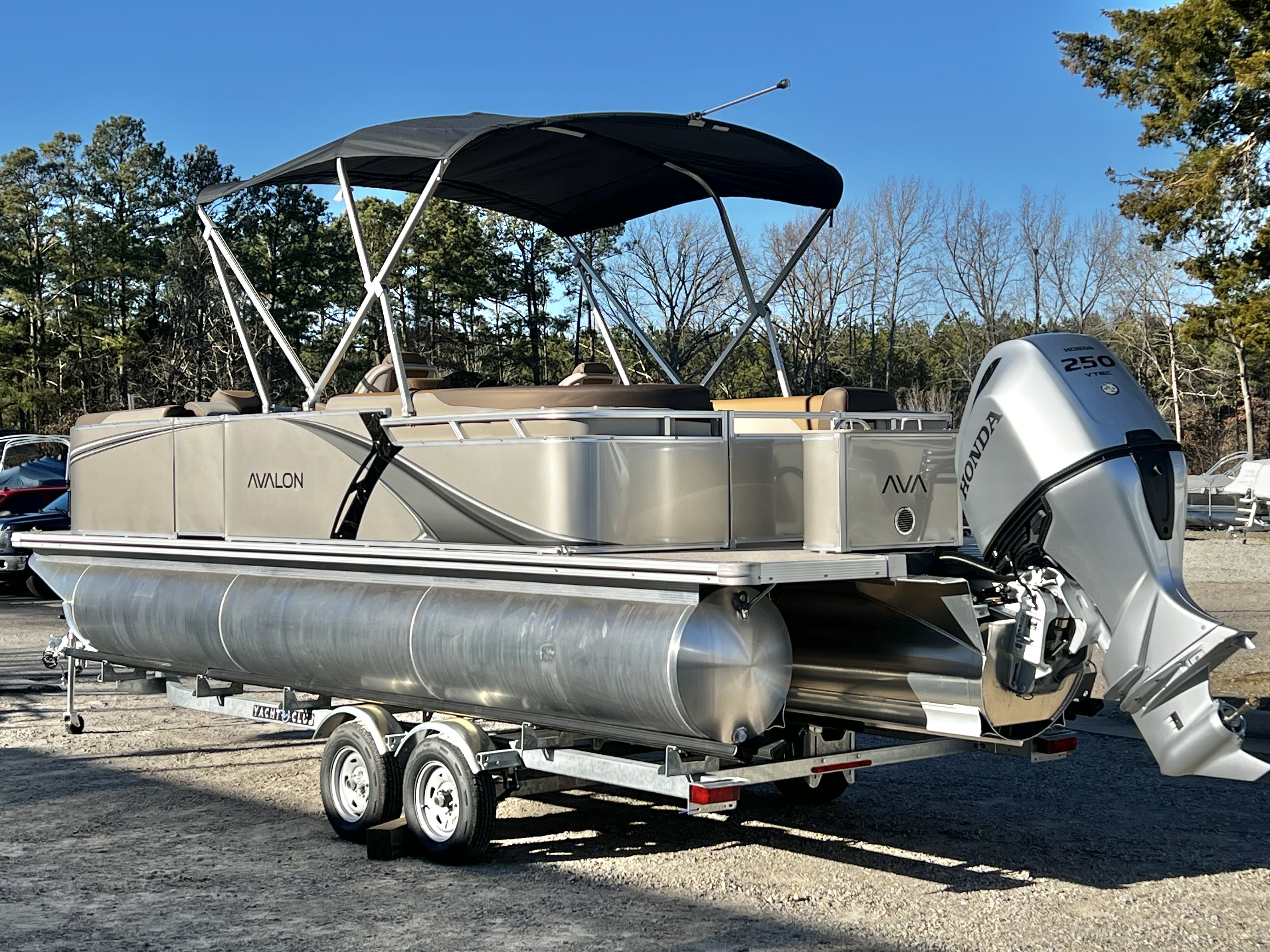 2026 Avalon LSZ 23' Quad Lounge Triple-Toon - IN STOCK - $65,209