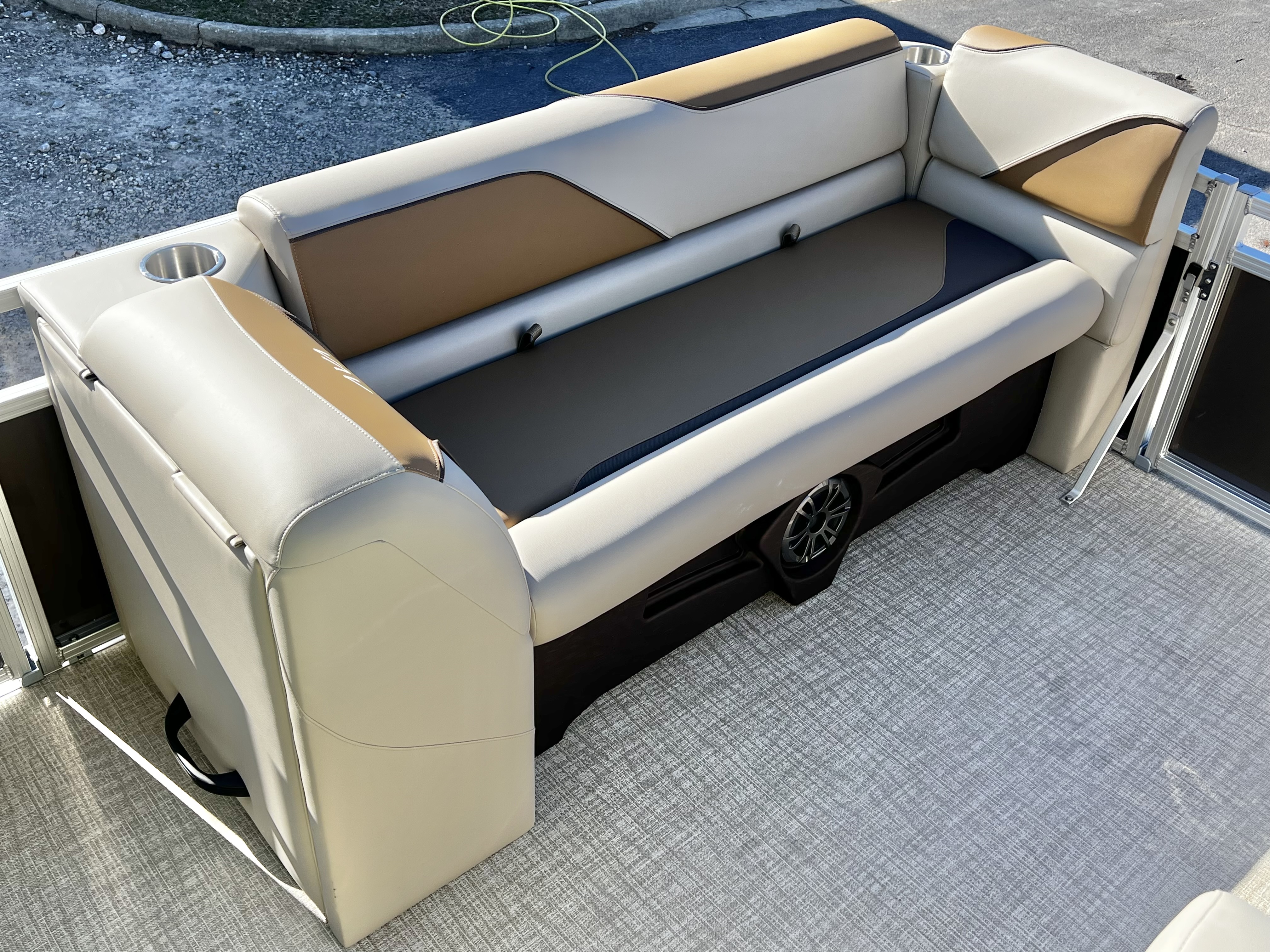 2026 Avalon Venture 21' Quad Lounge - IN STOCK - $40,451