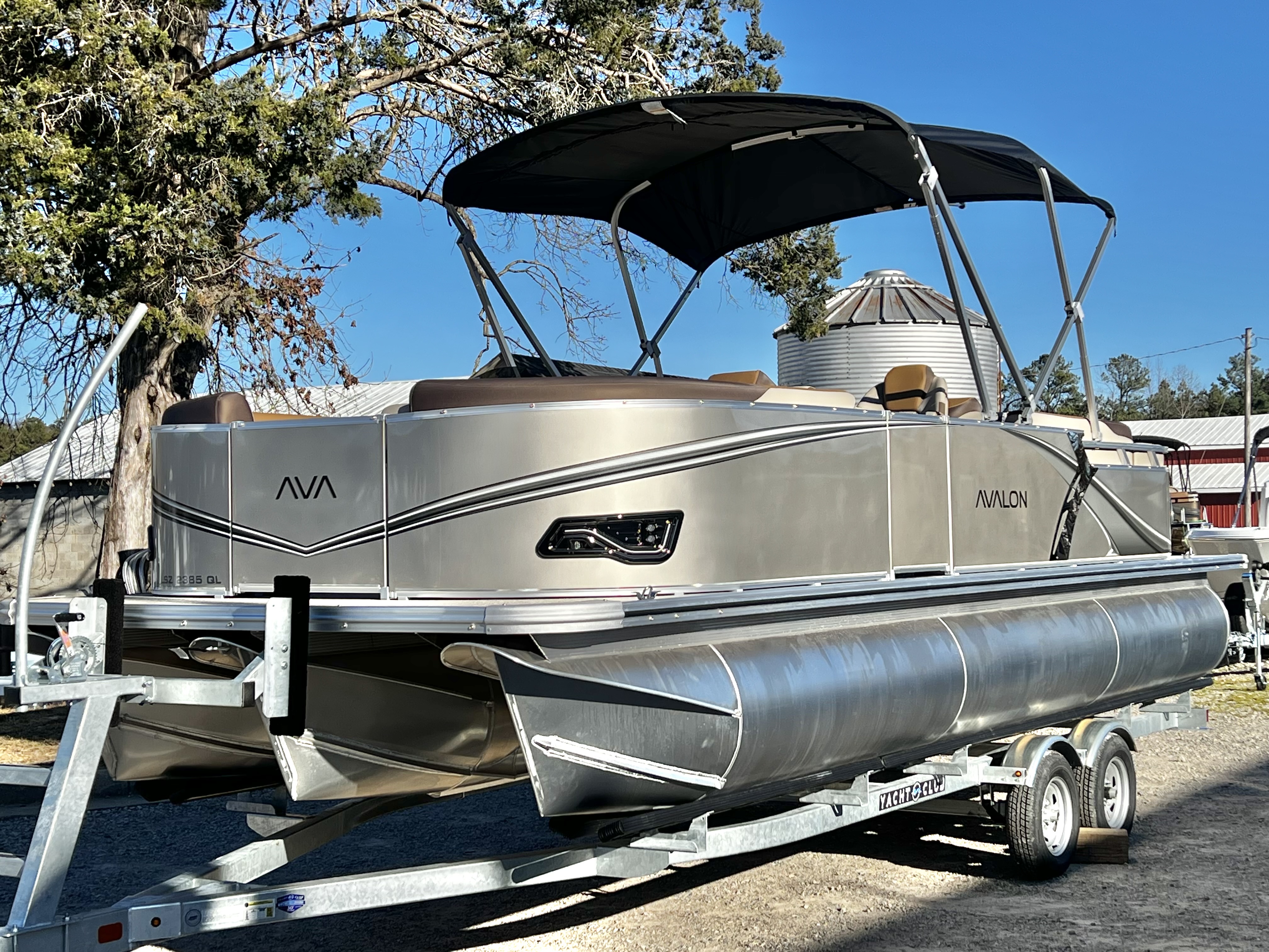 2026 Avalon LSZ 23' Quad Lounge Triple-Toon - IN STOCK - $65,209