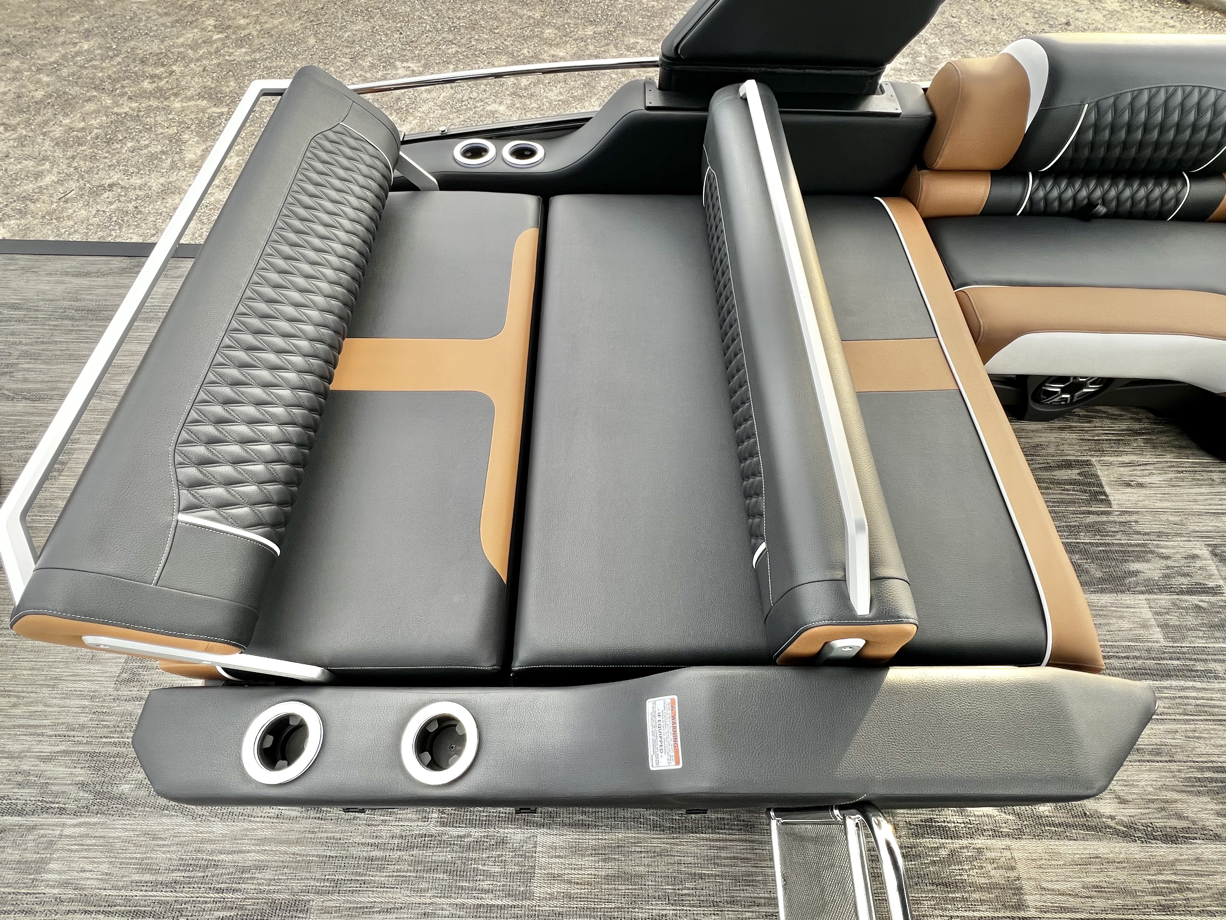 2026 Avalon Excalibur LTD 25' Flex Lounge Triple-Toon - IN STOCK - $154,718