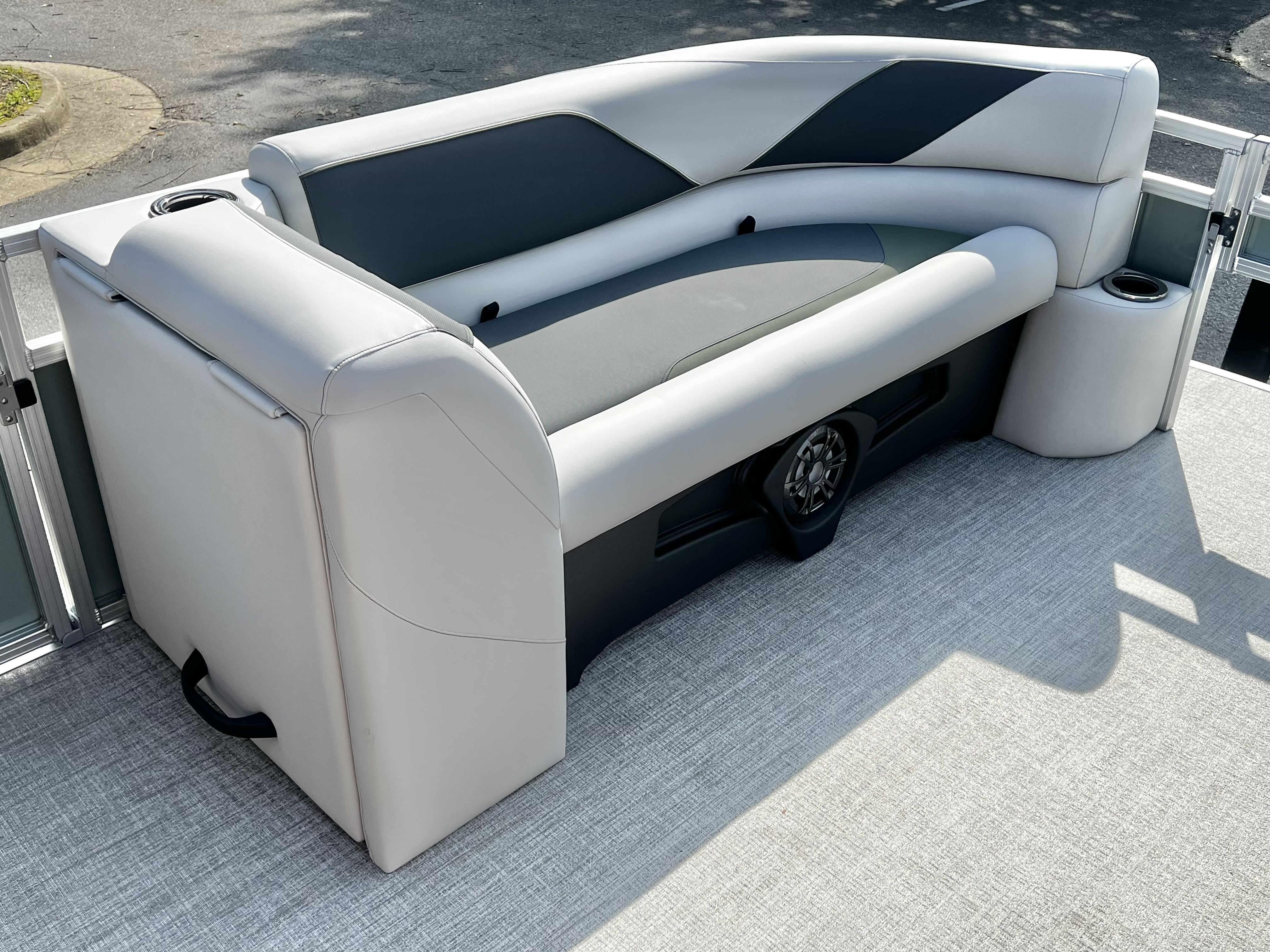 2027 Avalon Venture 85 23' Rear Fish Triple-Toon