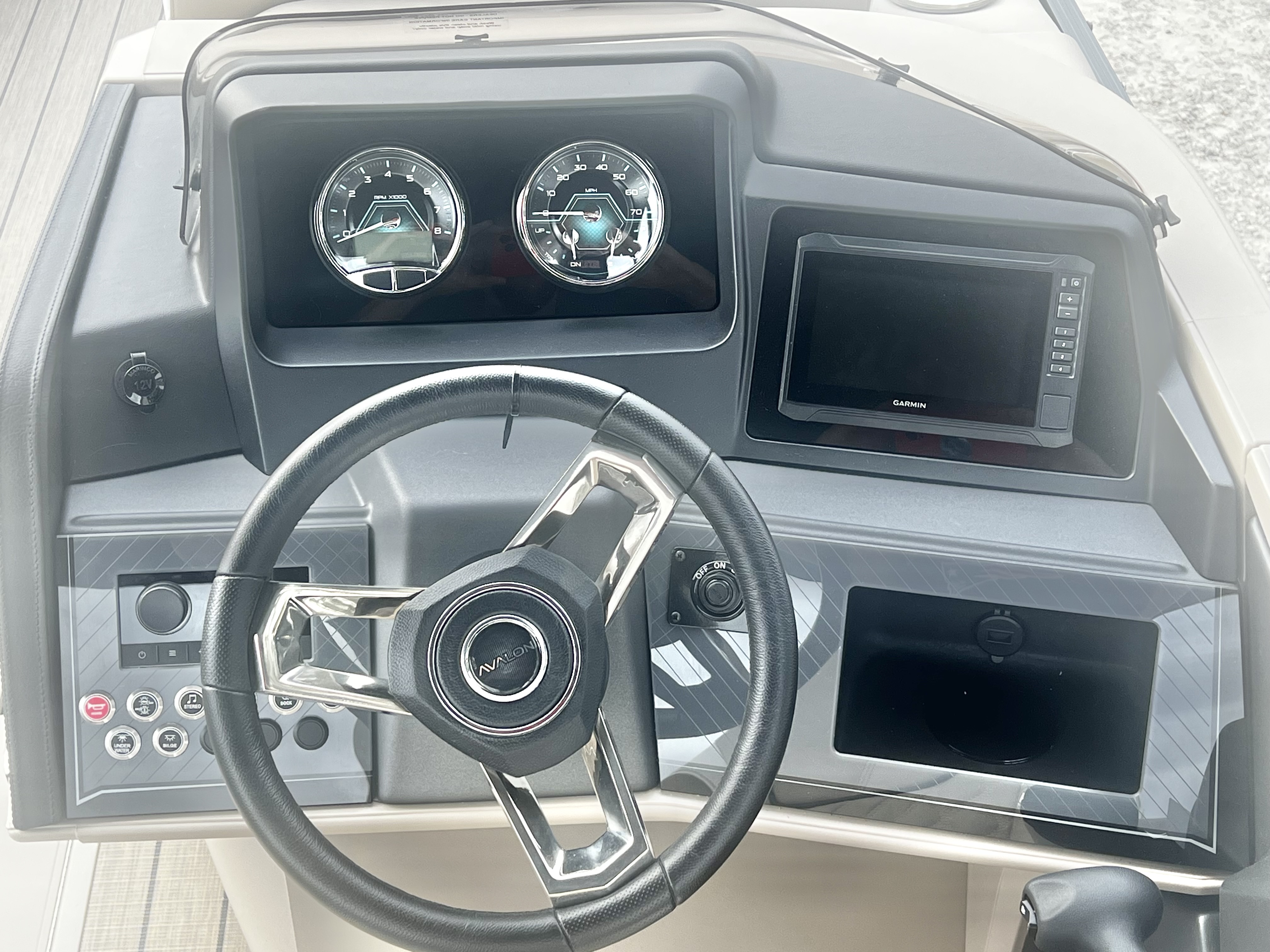 2026 Avalon Catalina 23' Quad Lounge Triple-Toon - IN STOCK