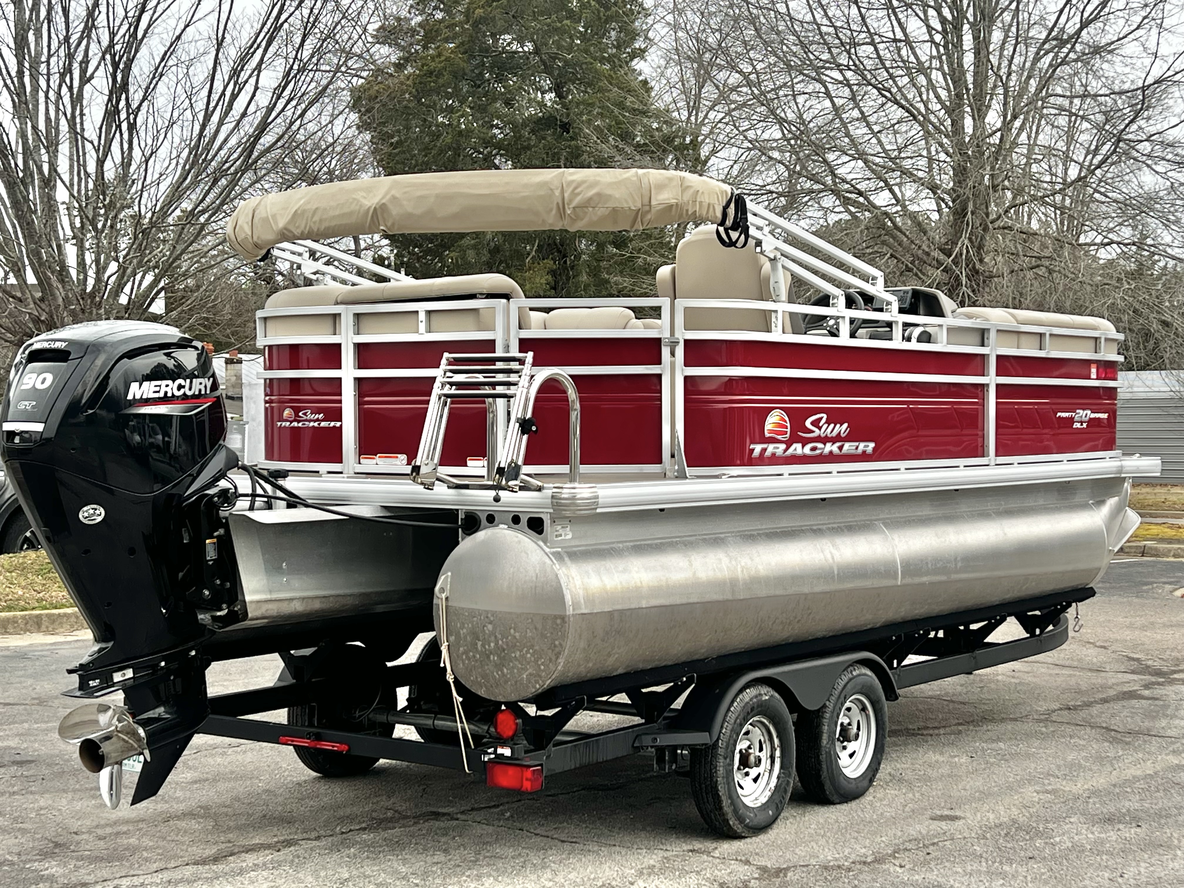Used 2024 Sun Tracker 20' Party Barge DLX