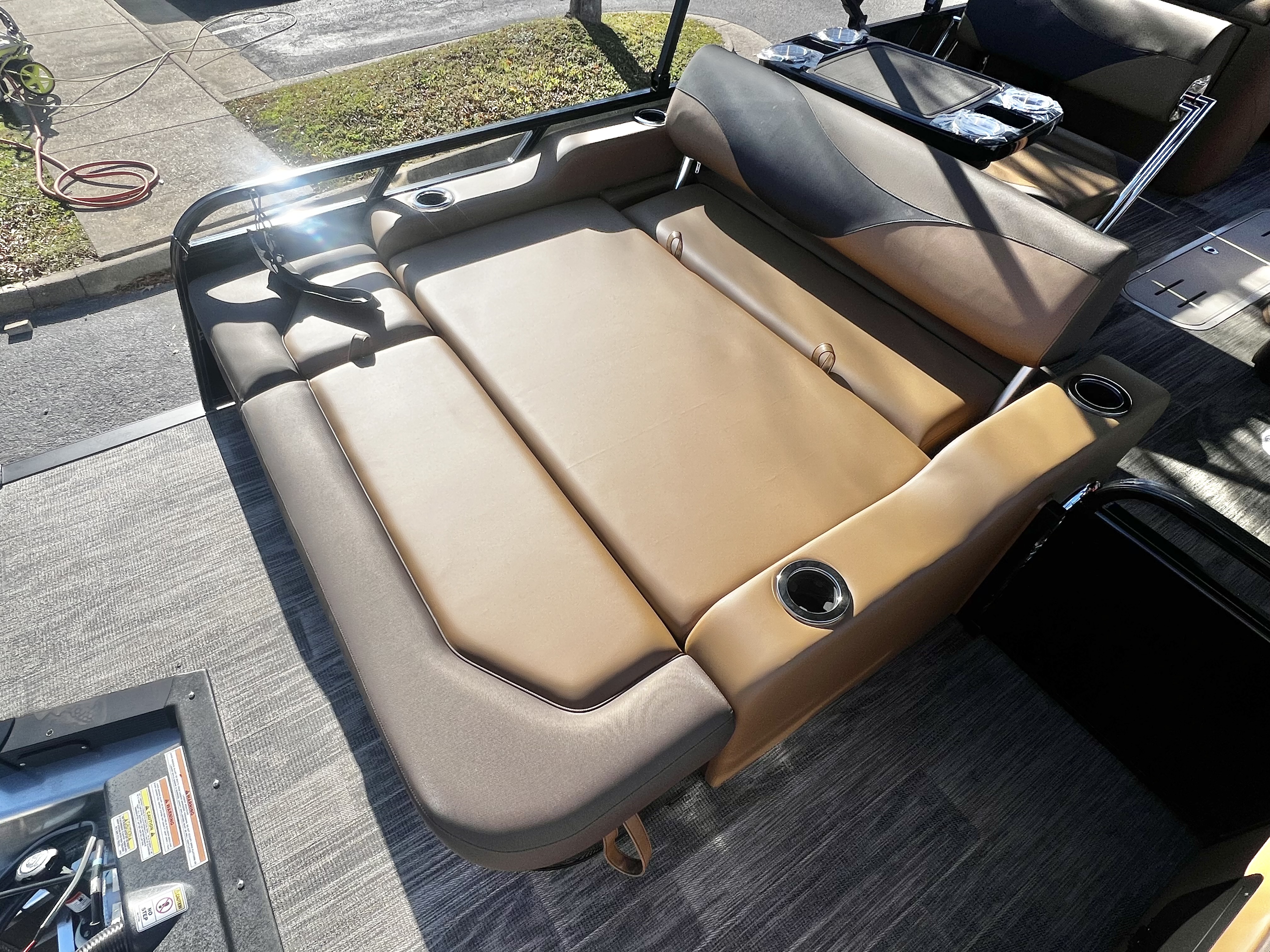 2026 Avalon LSZ 23' Entertainer Triple-Toon - IN STOCK - $70,458