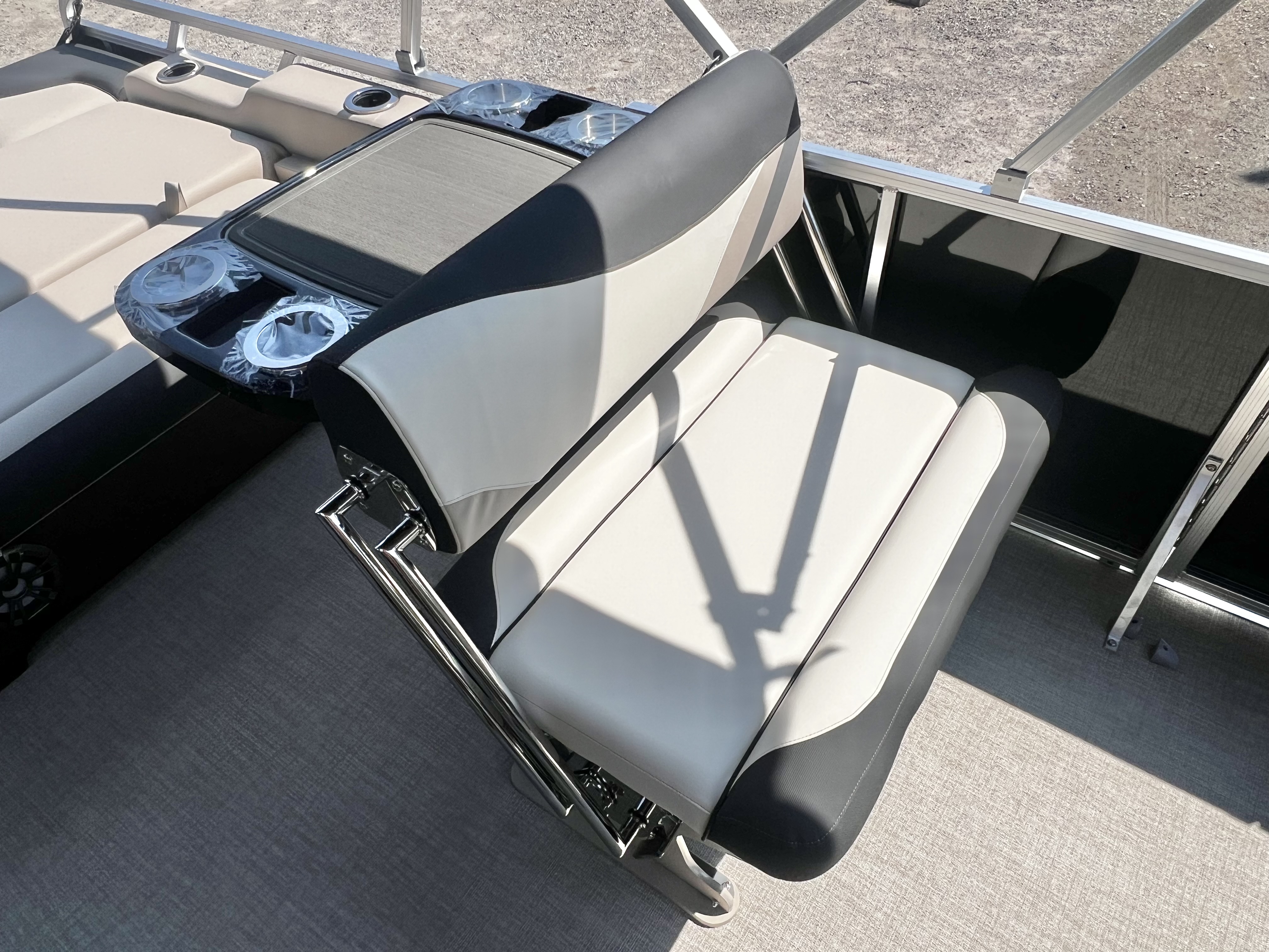 2027 Avalon LSZ 25' Entertainer