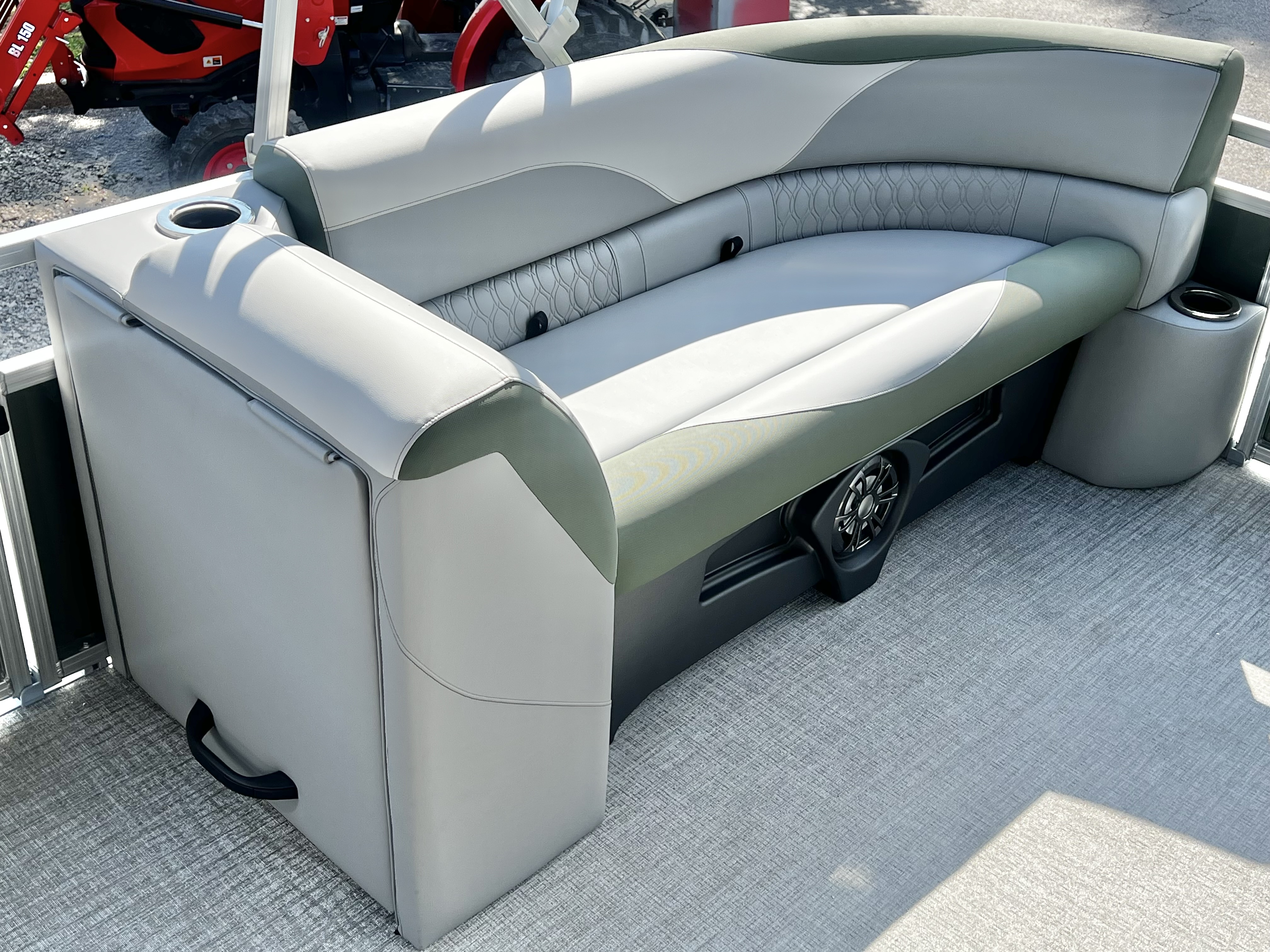 2027 Avalon Venture 85 23' Quad Lounge