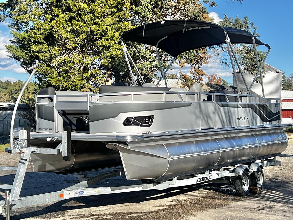 2026 Avalon Venture 85 23' Rear Fish - IN STOCK