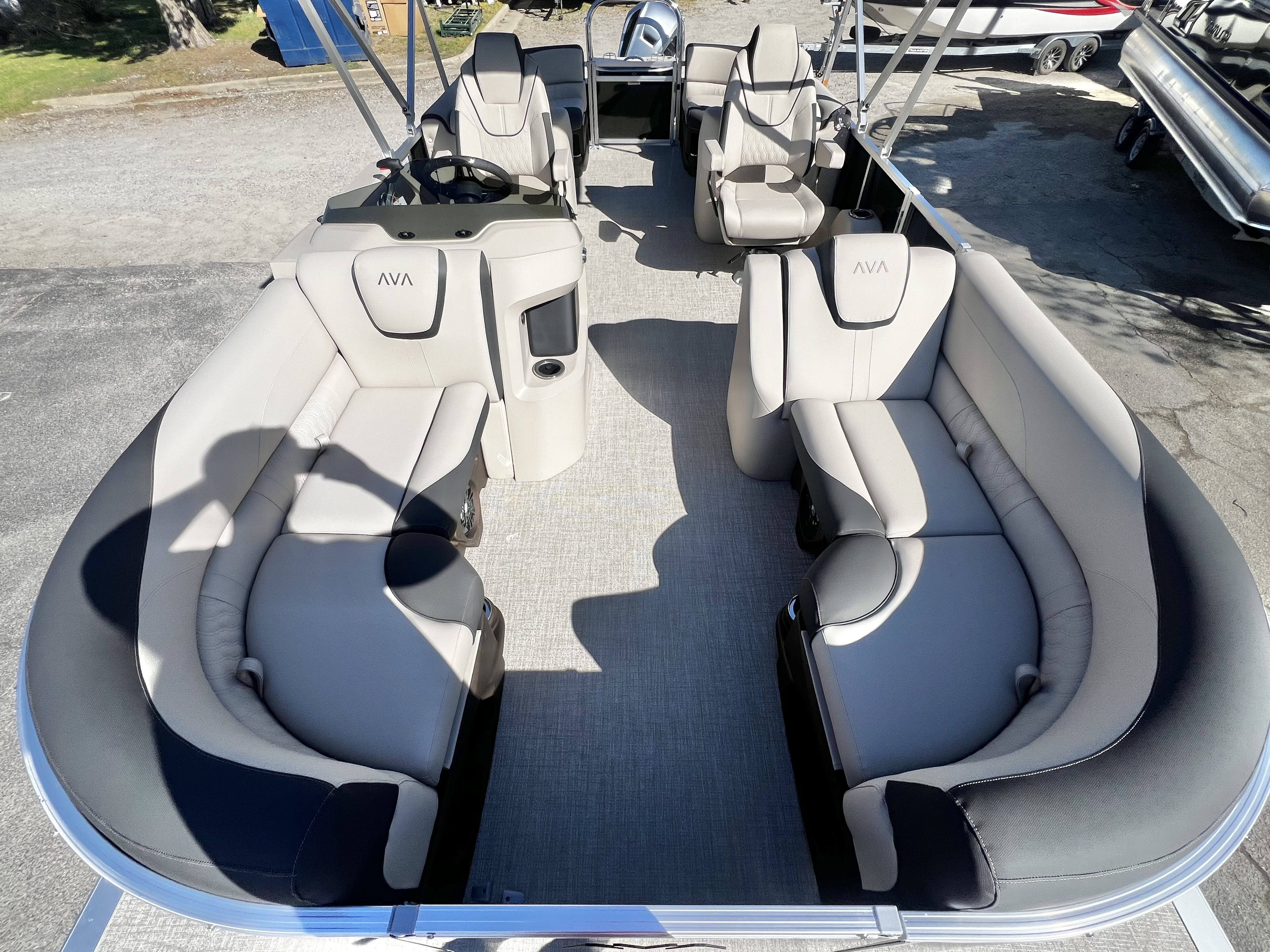 2026 Avalon LSZ 23' Quad Lounge Triple-Toon - IN STOCK -  $73,559