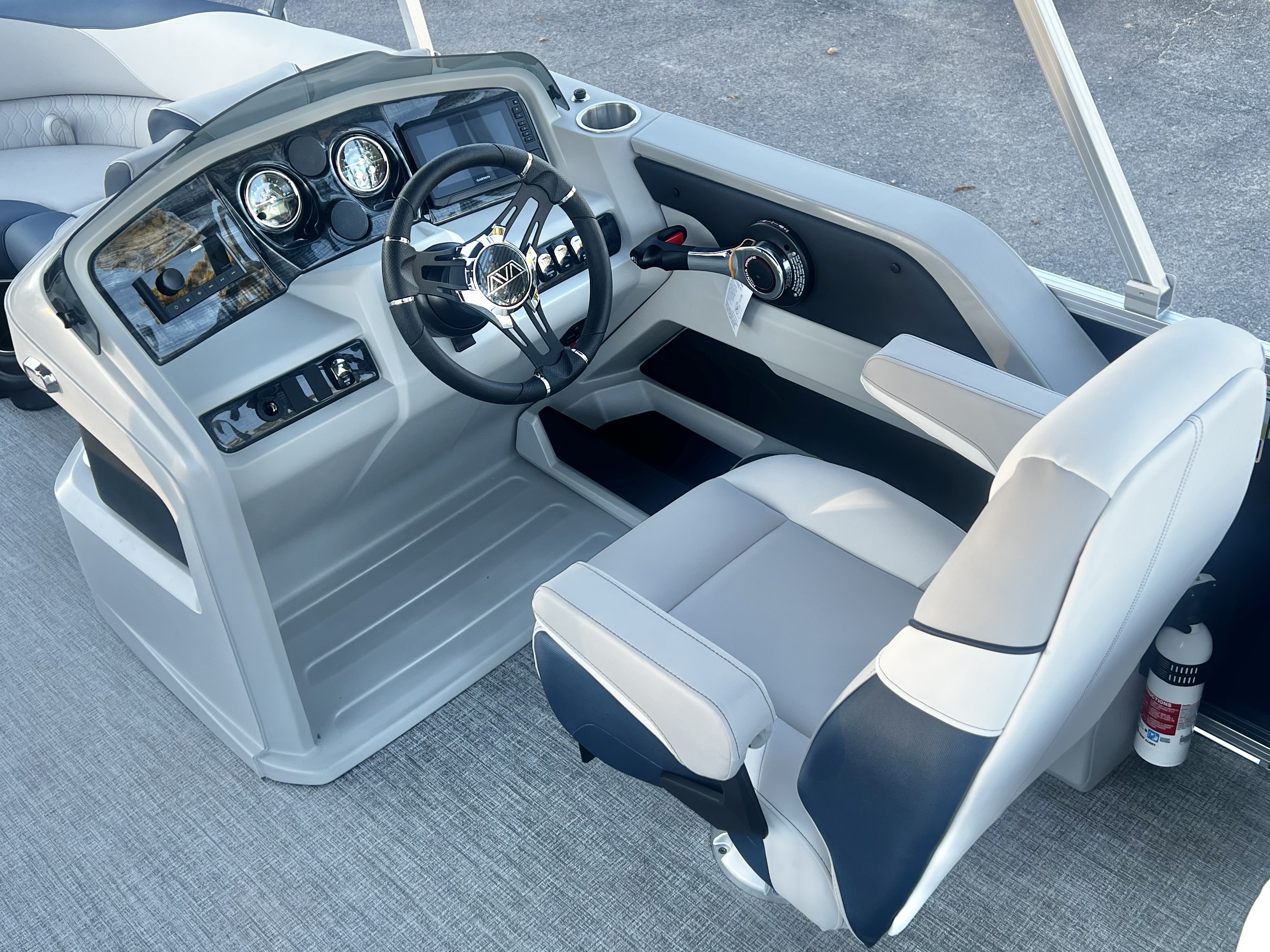 2026 Avalon LSZ 23' Quad Lounge Triple-Toon - IN STOCK - $61,416