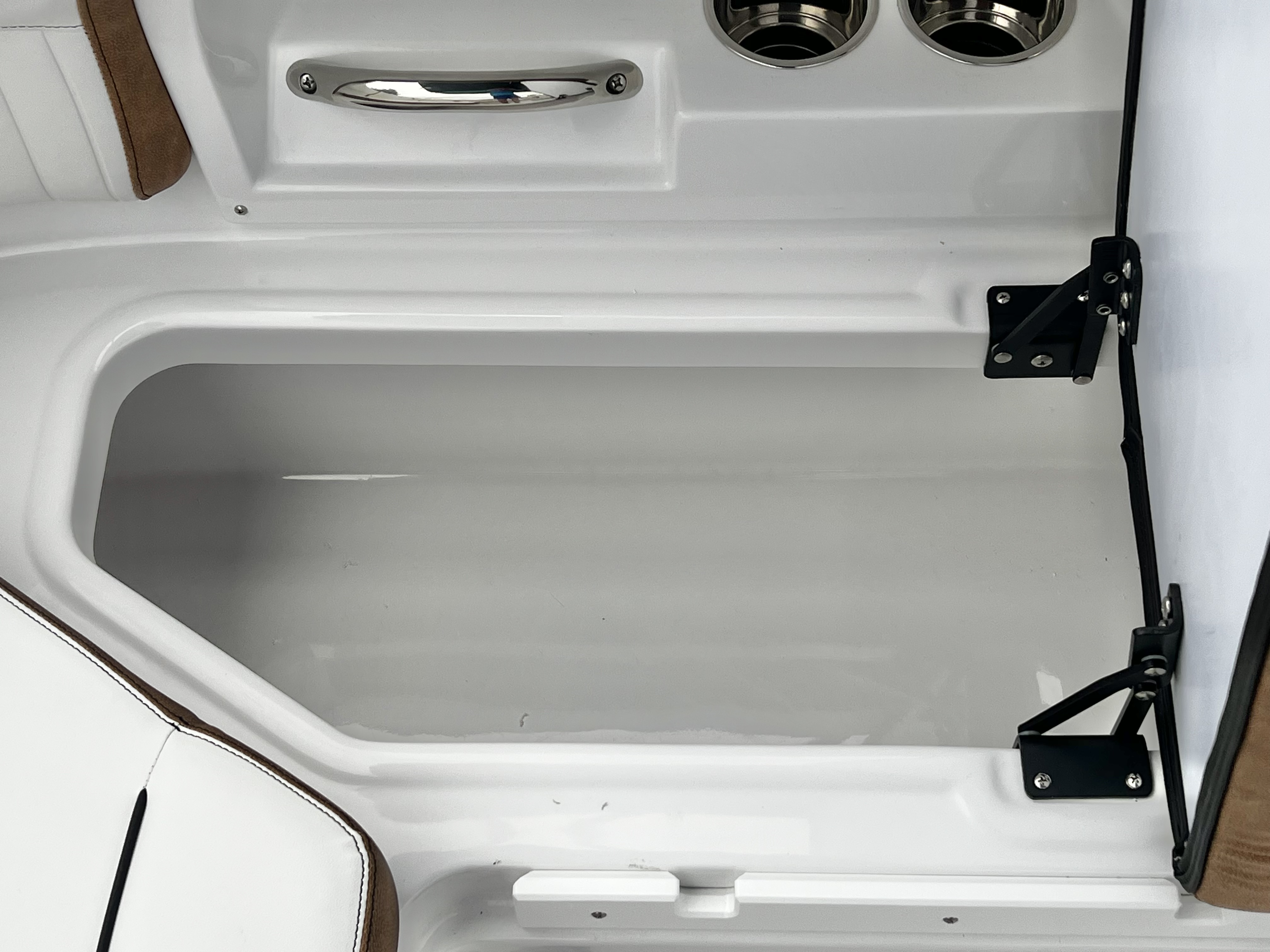 2026 Stingray 211DC (Dual Console) - $74,749 - IN STOCK