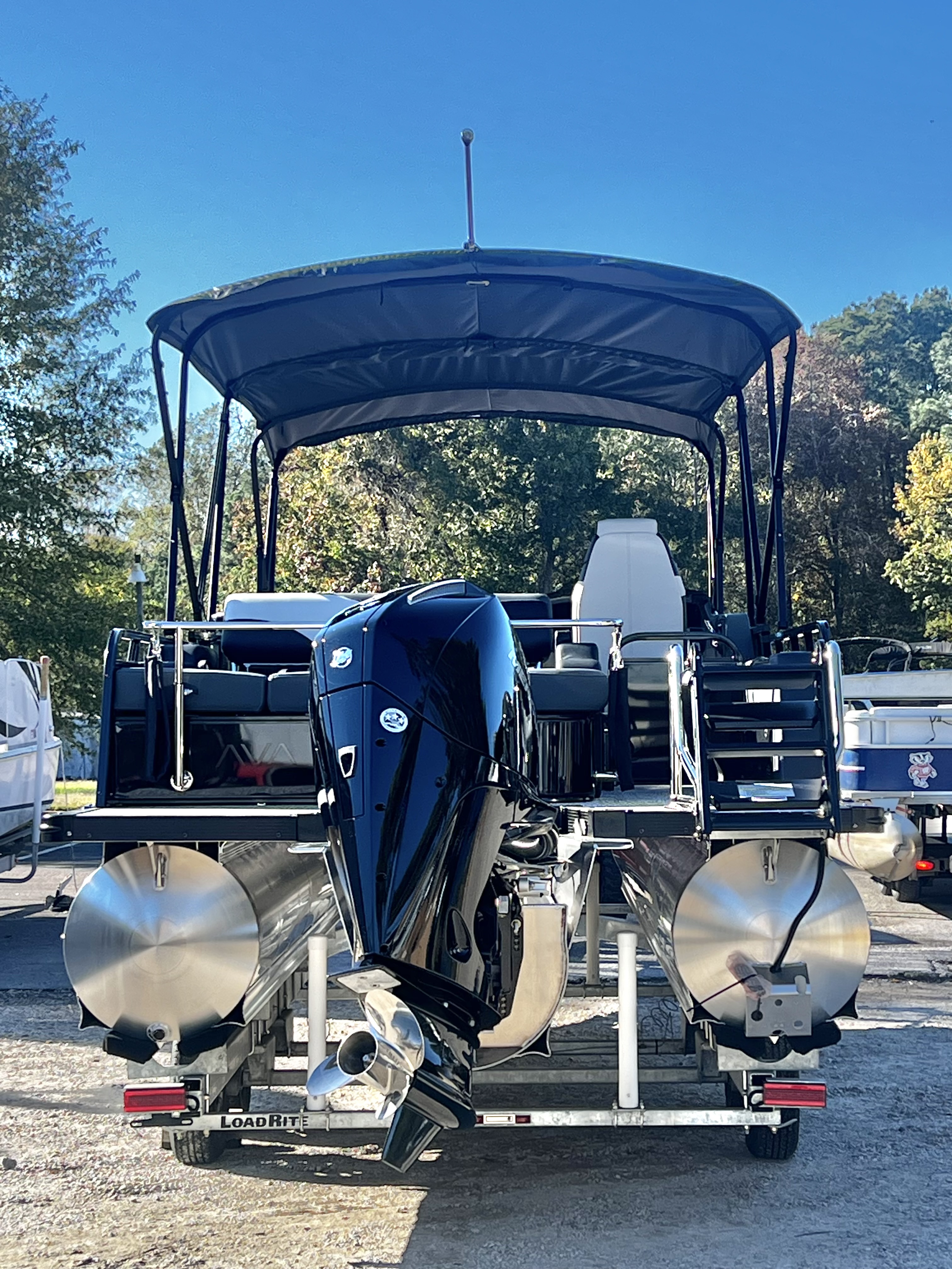 2026 Avalon LSZ 25' Entertainer Triple-Toon - IN STOCK