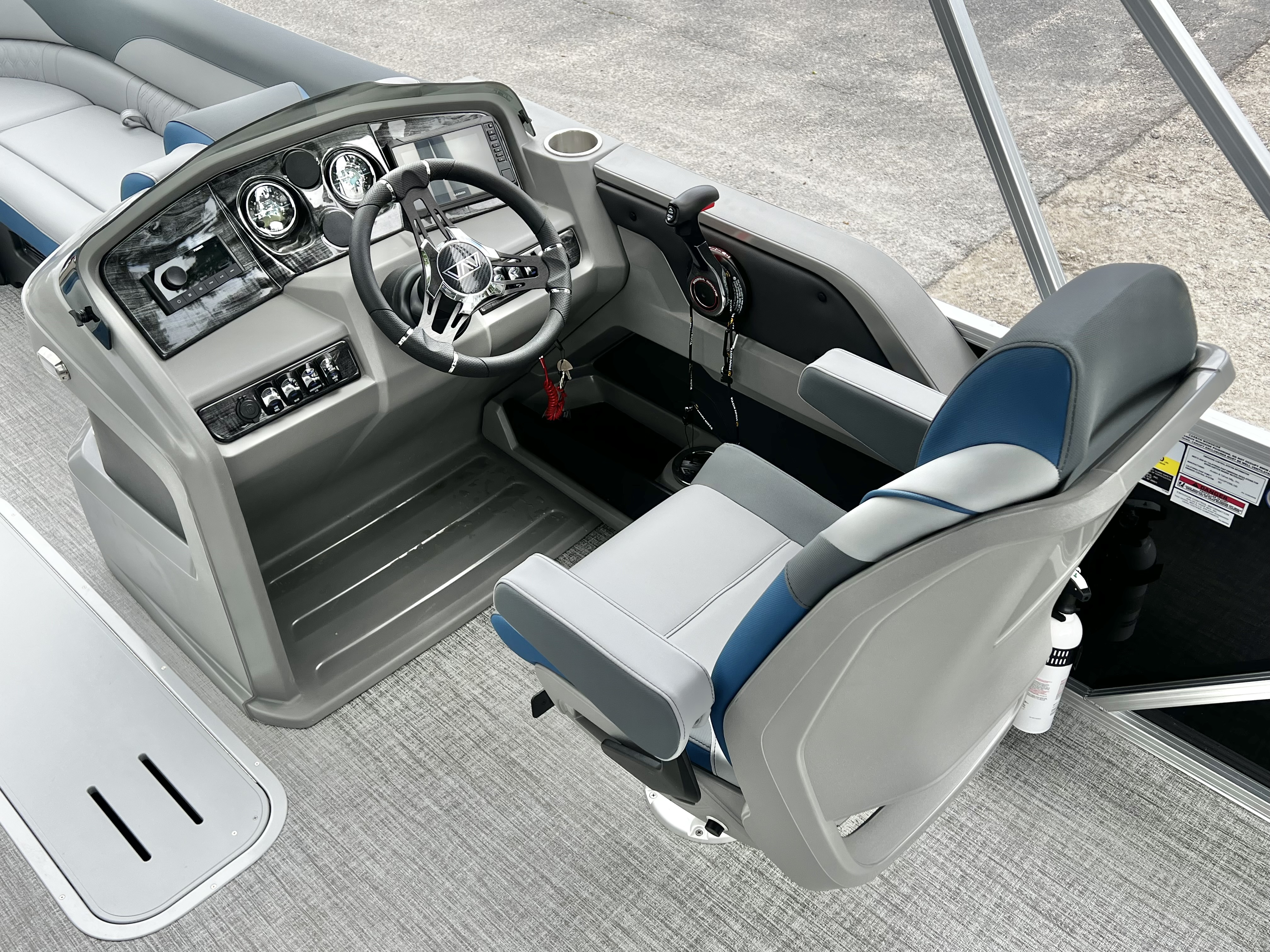 2026 Avalon LSZ 23' Cruise Triple-Toon - IN STOCK - $67,924