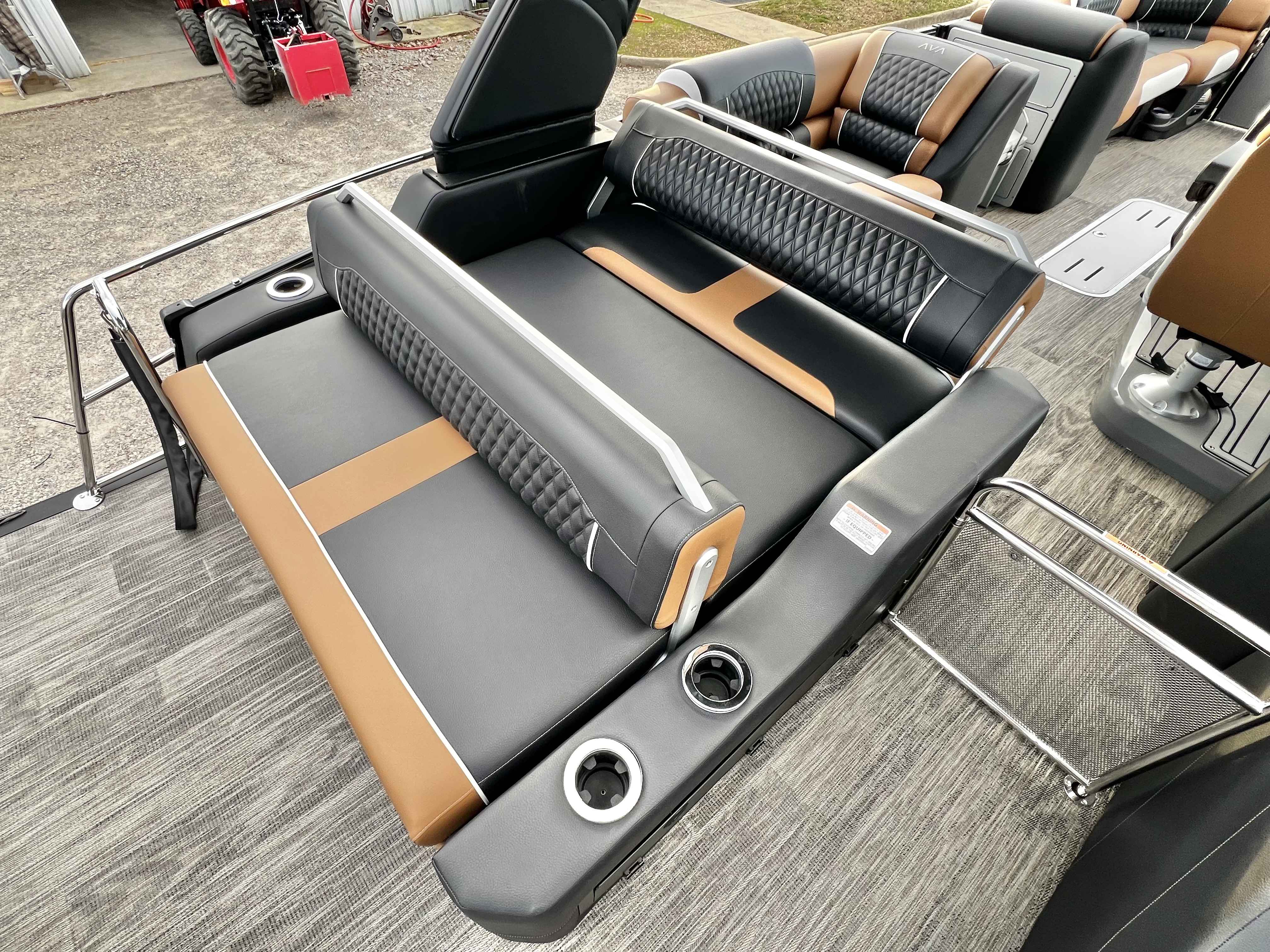 2026 Avalon Excalibur LTD 25' Flex Lounge Triple-Toon - IN STOCK - $154,718