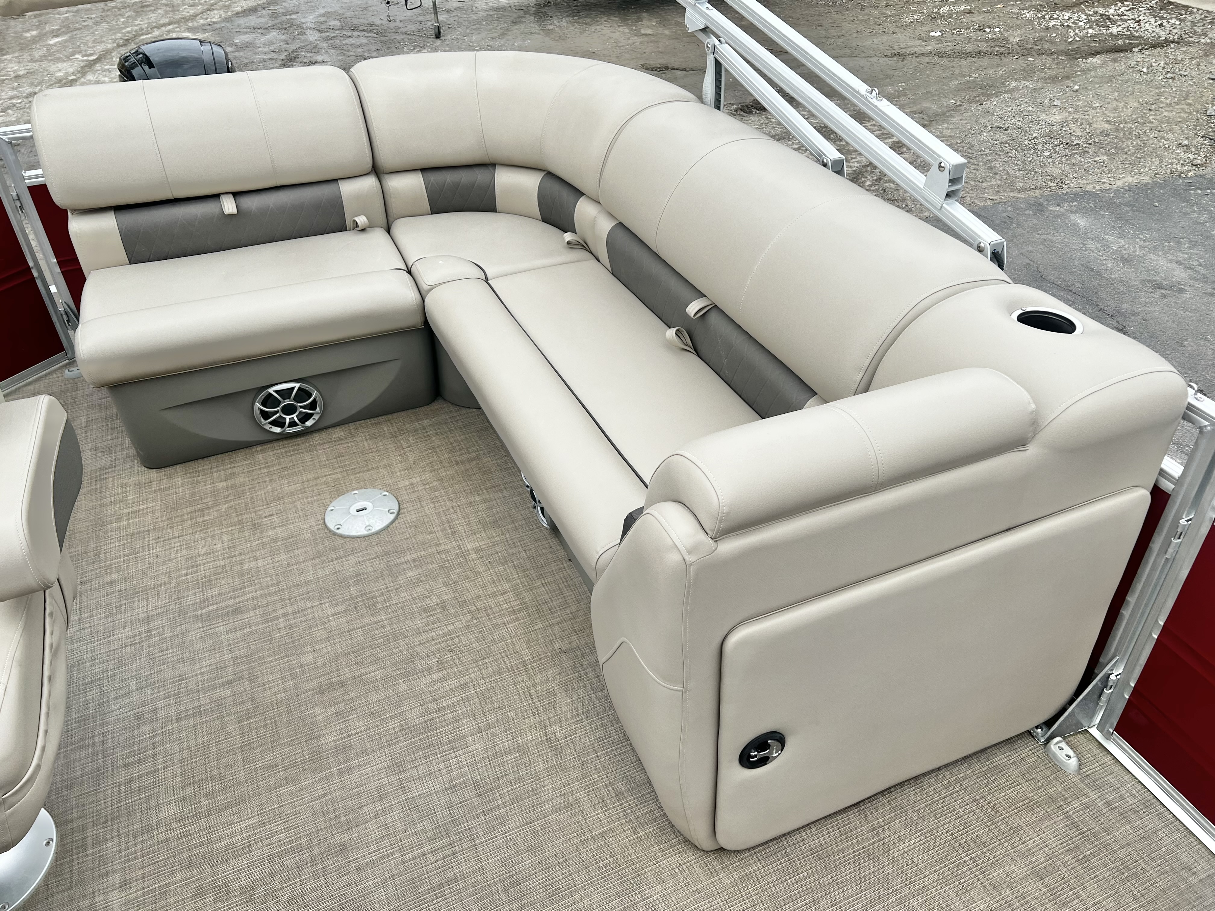 Used 2024 Sun Tracker 20' Party Barge DLX