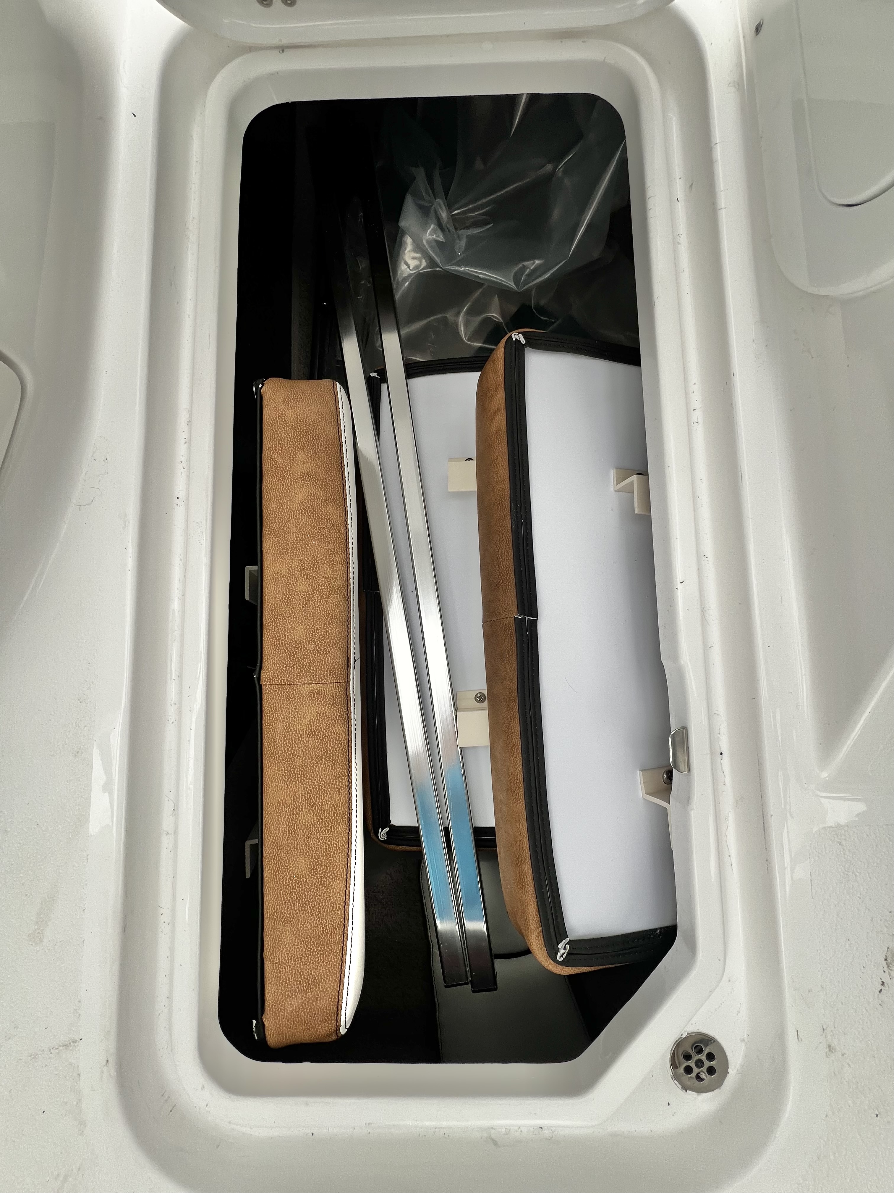 2026 Stingray 211DC (Dual Console) - $74,749 - IN STOCK