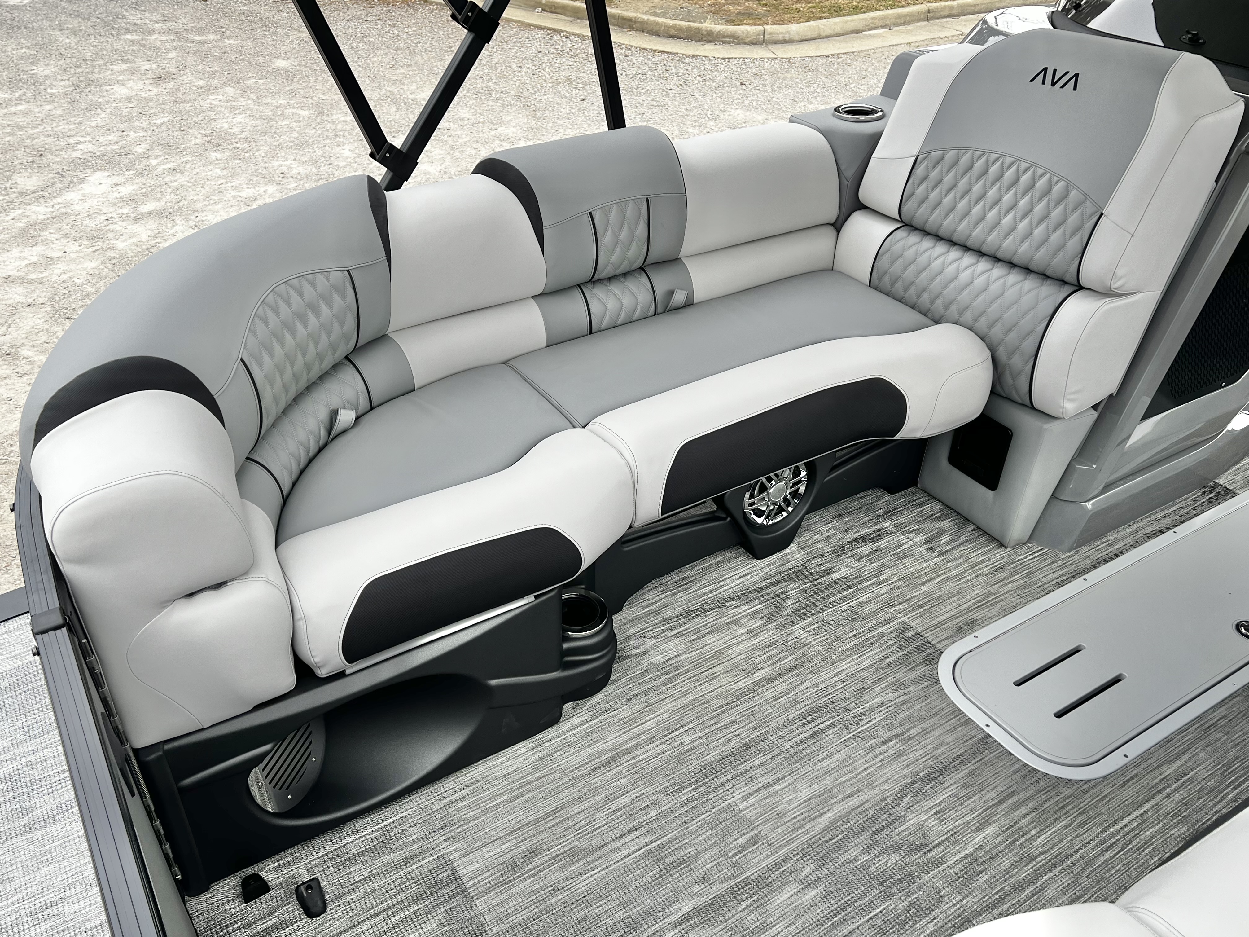 2026 Avalon Catalina 25' Entertainer Triple-Toon - IN STOCK - $109,467