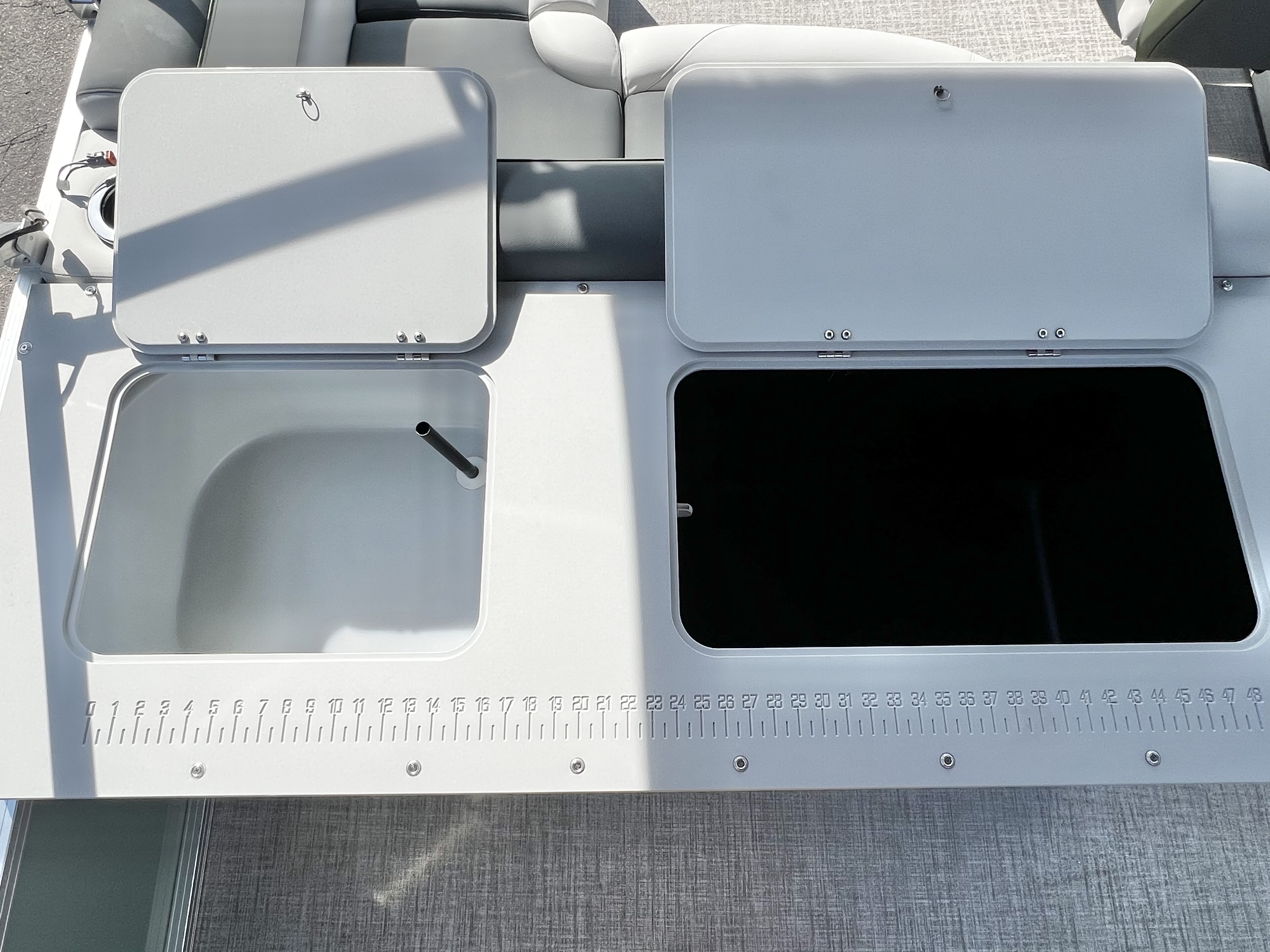 2027 Avalon Venture 85 23' Rear Fish Triple-Toon