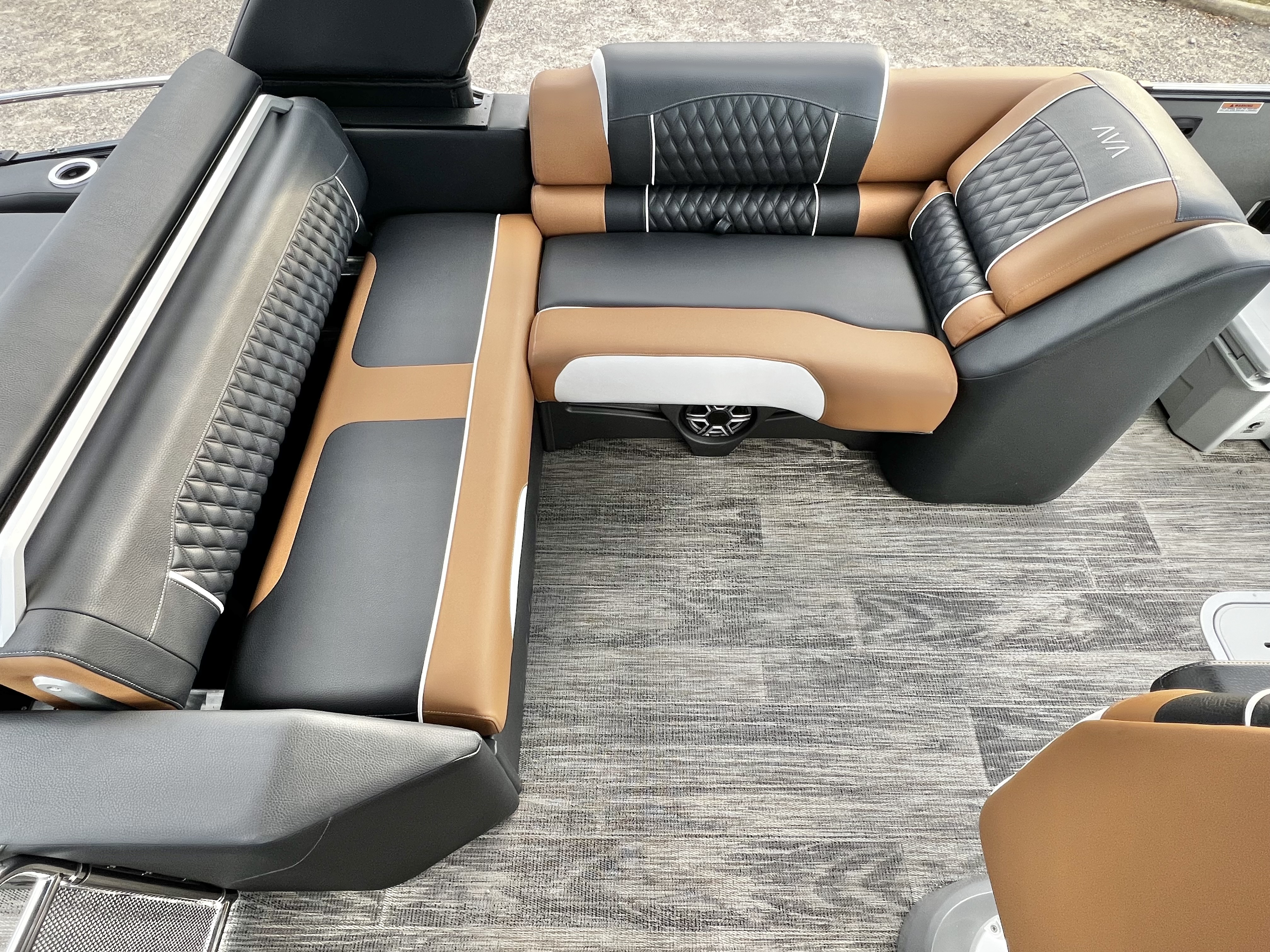 2026 Avalon Excalibur LTD 25' Flex Lounge Triple-Toon - IN STOCK - $154,718